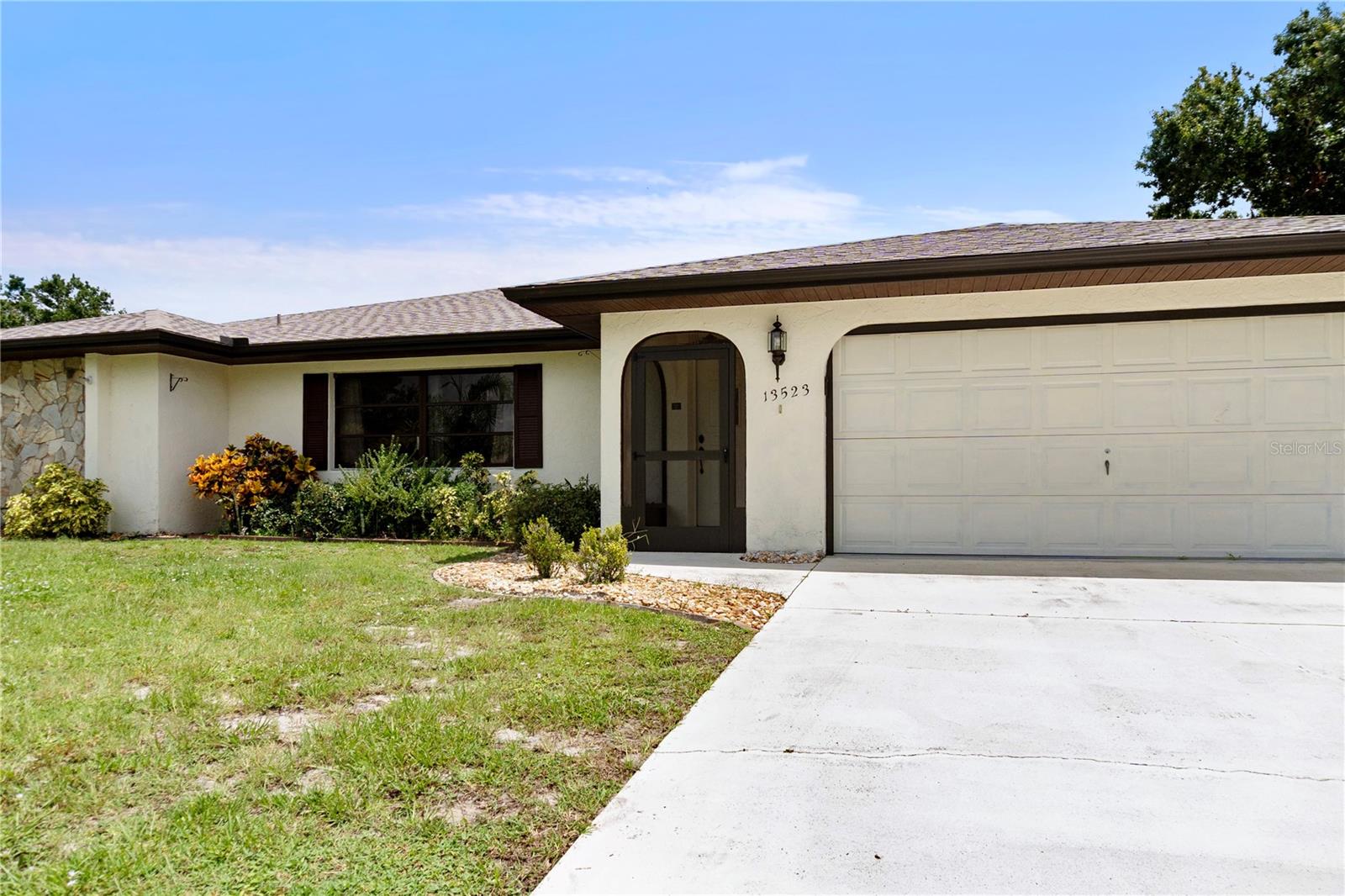 Image 6 of 40 For 13523 Drysdale Avenue