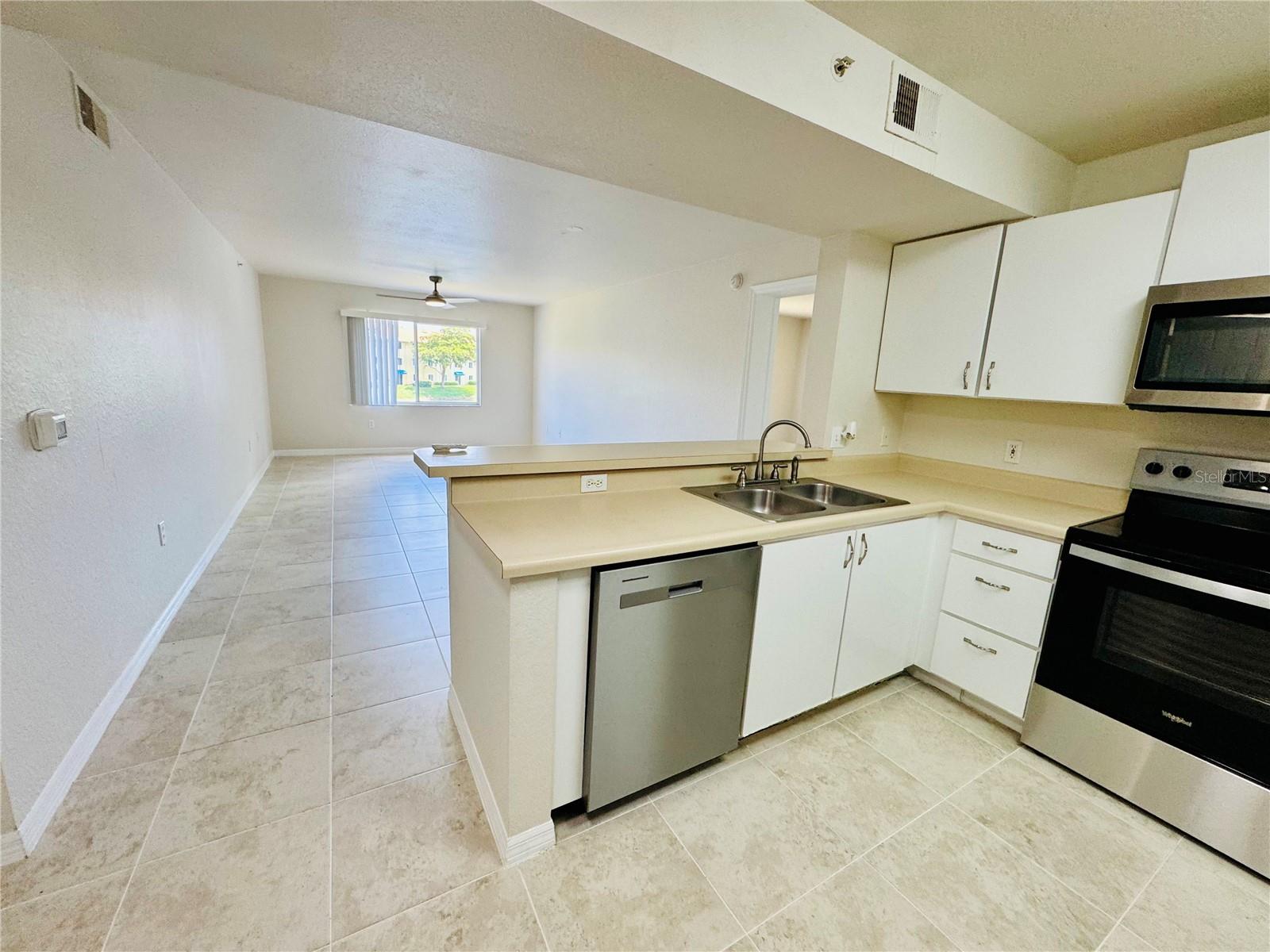 Image 5 of 22 For 8284 Key Royal Circle 1334