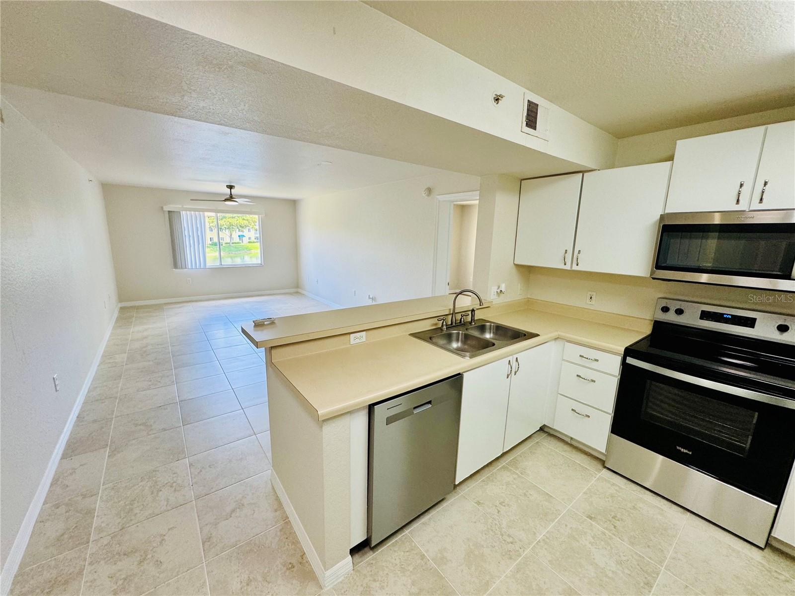 Image 6 of 22 For 8284 Key Royal Circle 1334
