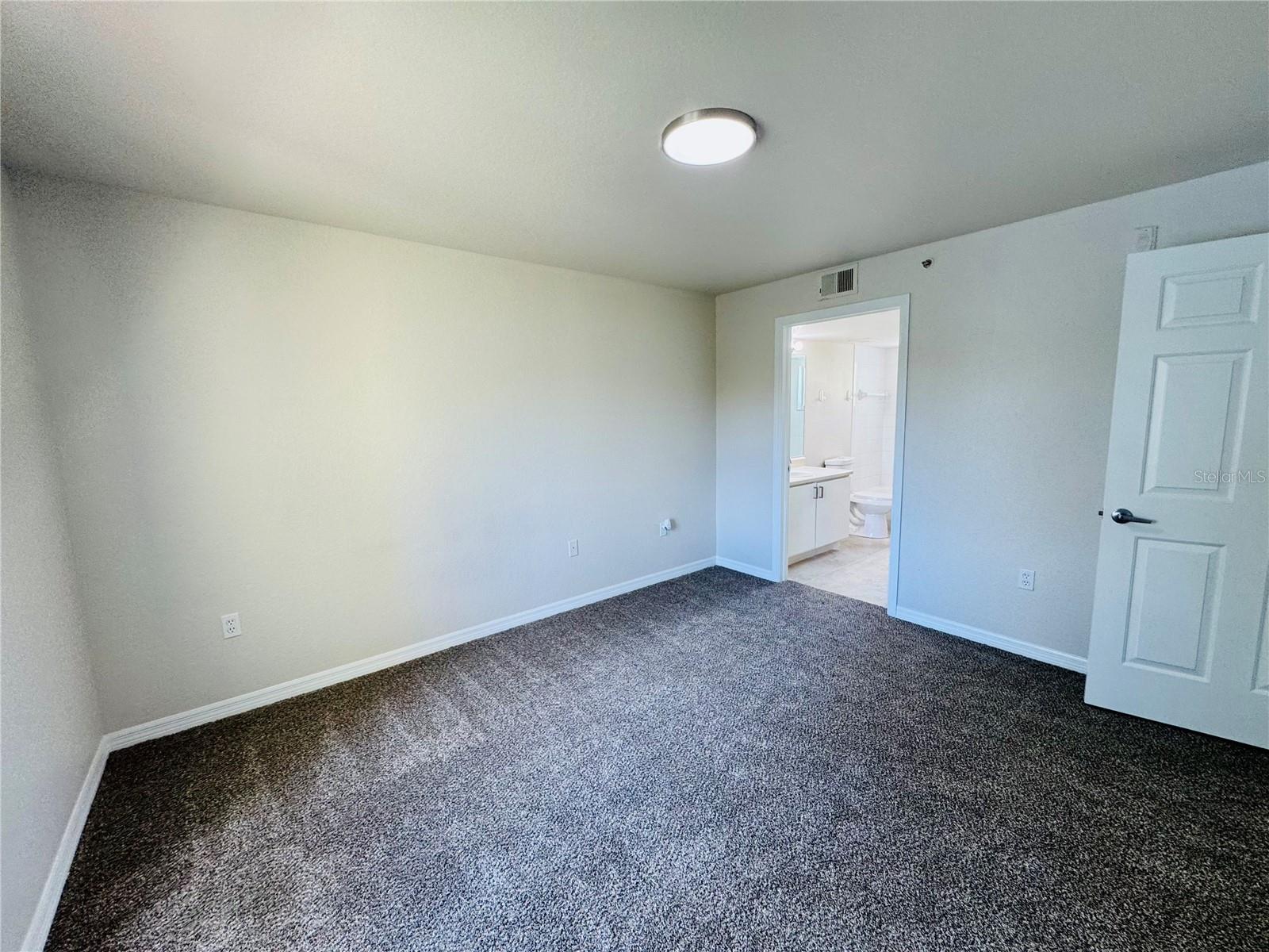Image 8 of 22 For 8284 Key Royal Circle 1334