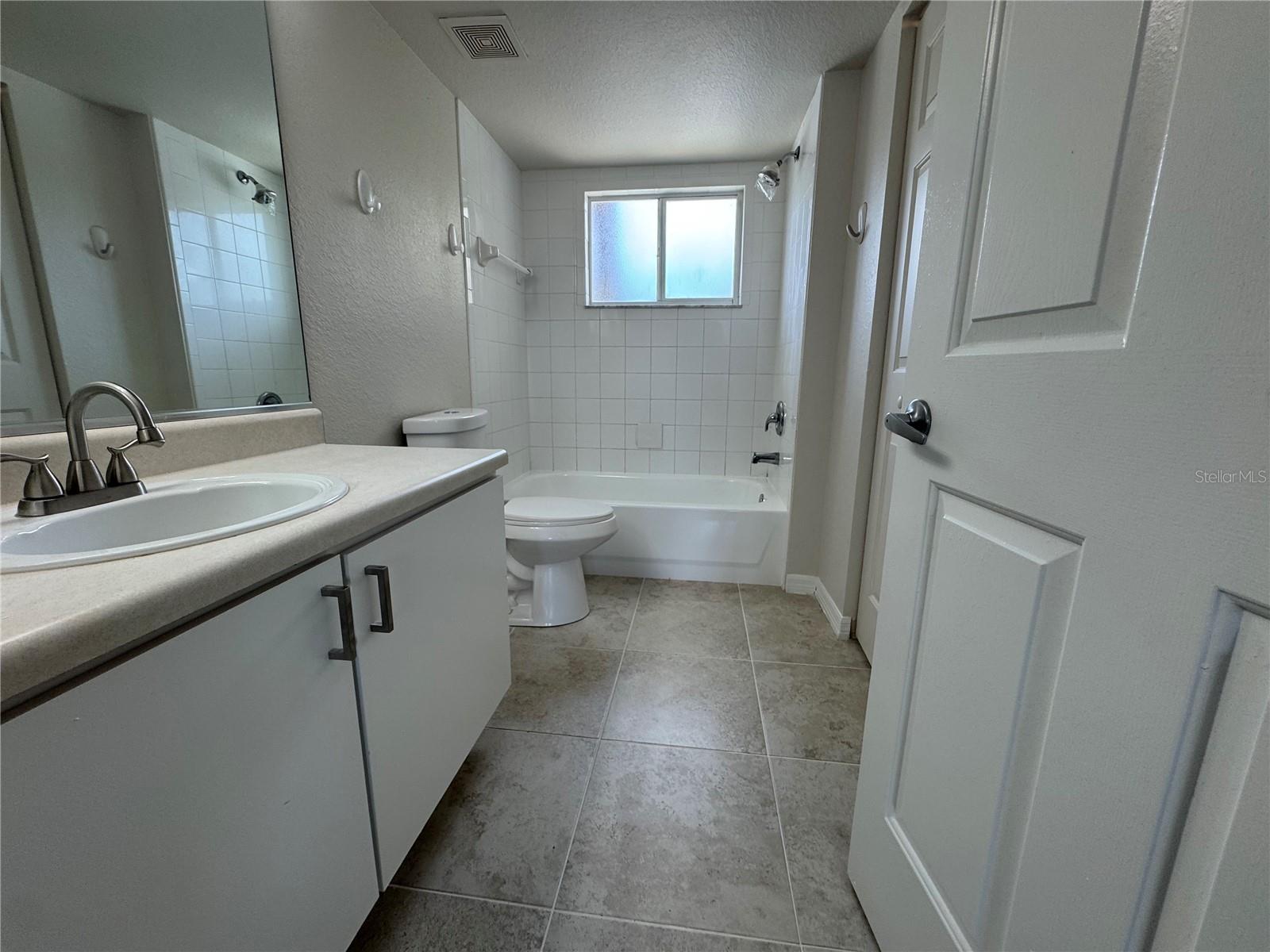 Image 11 of 28 For 8304 Key Royal Circle 1721