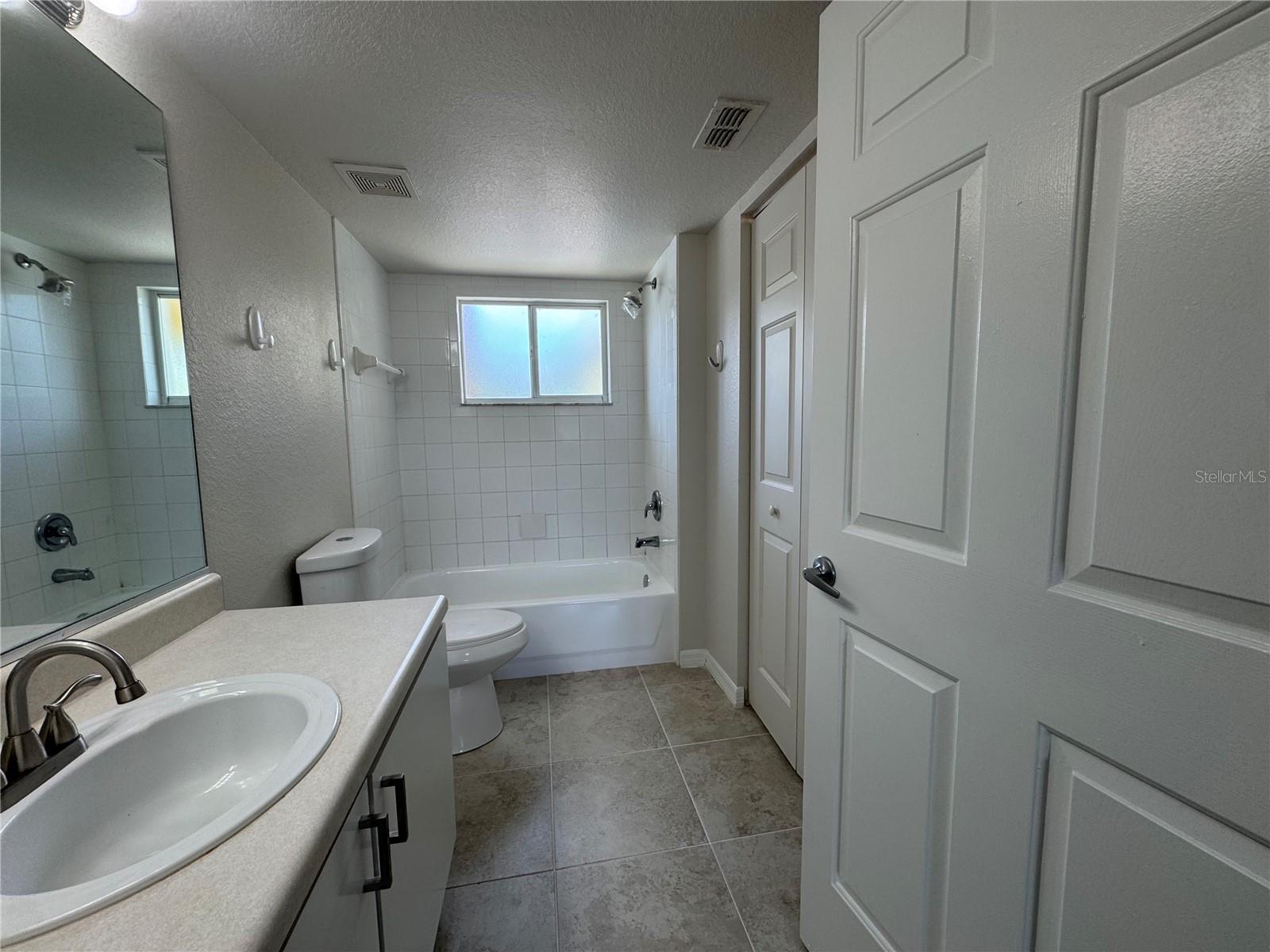Image 13 of 28 For 8304 Key Royal Circle 1721