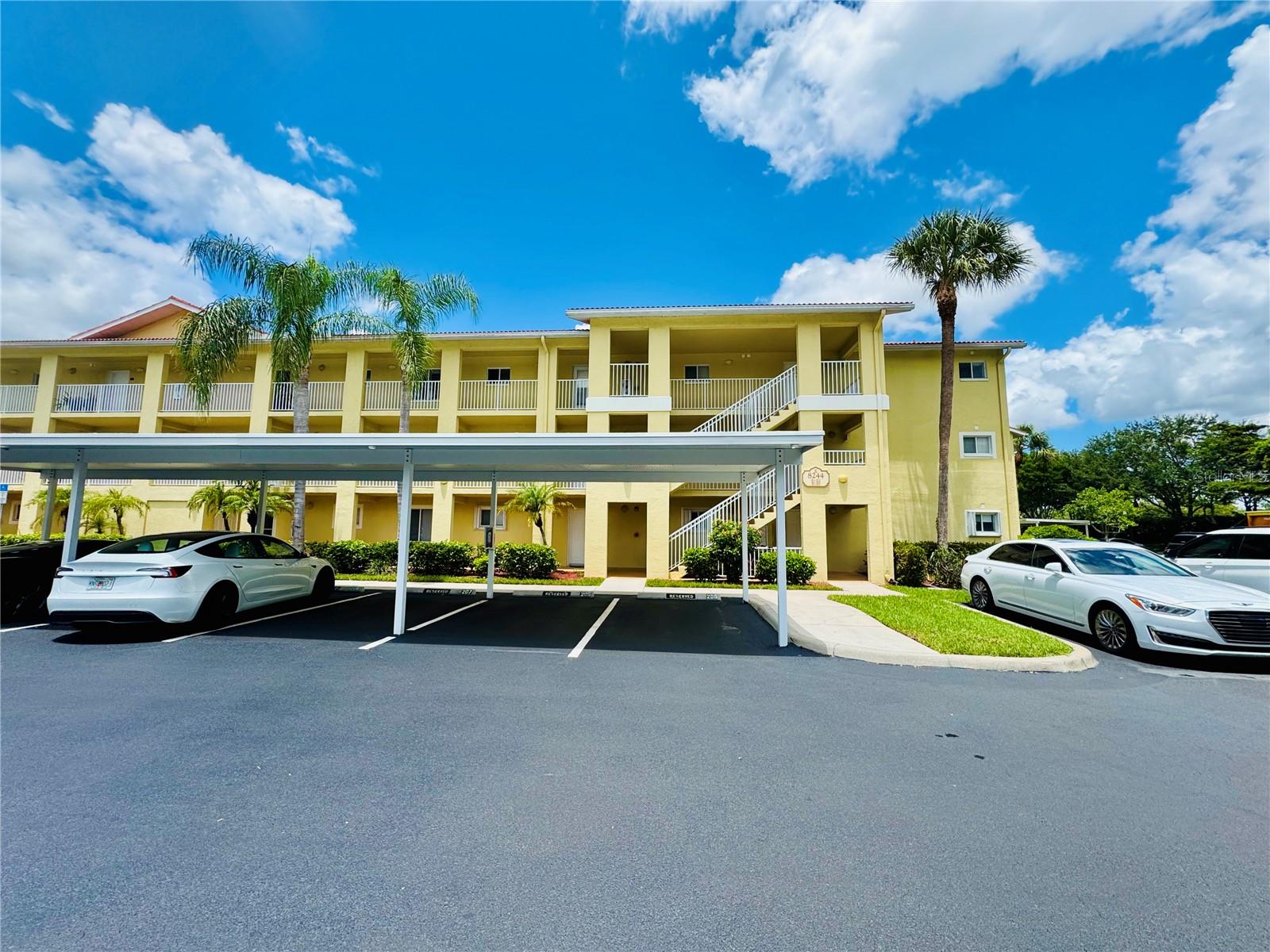 Image 2 of 24 For 8224 Key Royal Circle 225