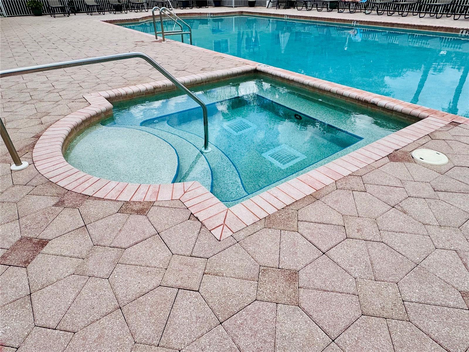 Image 32 of 33 For 8244 Key Royal Circle 633