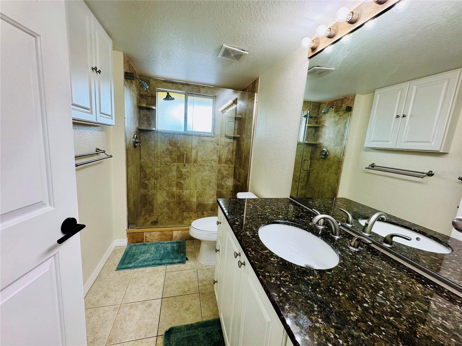 Image 5 of 24 For 8244 Key Royal Circle 633