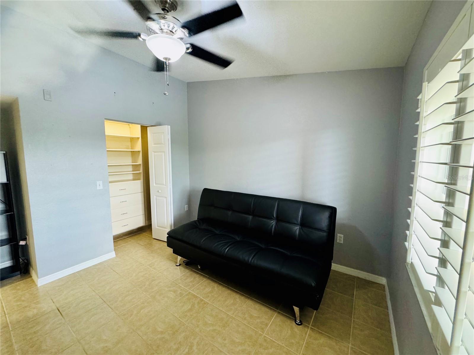 Image 6 of 24 For 8244 Key Royal Circle 633