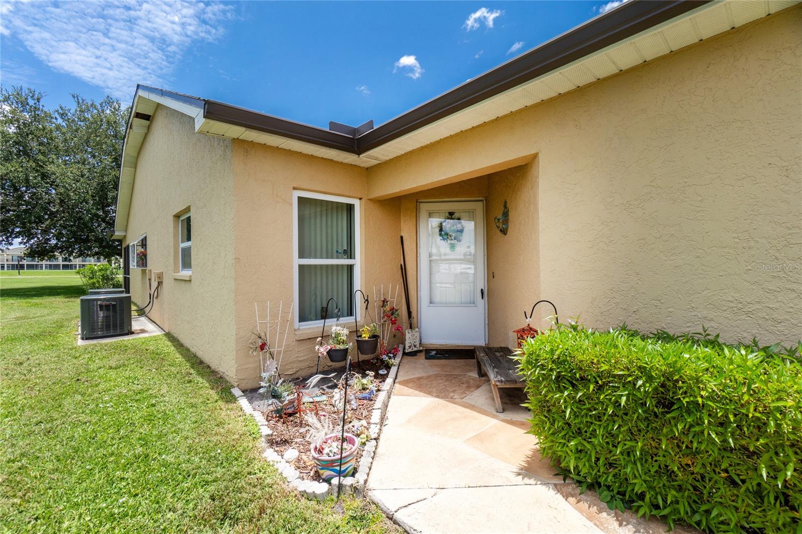Image 6 of 58 For 1203 Saxony Circle