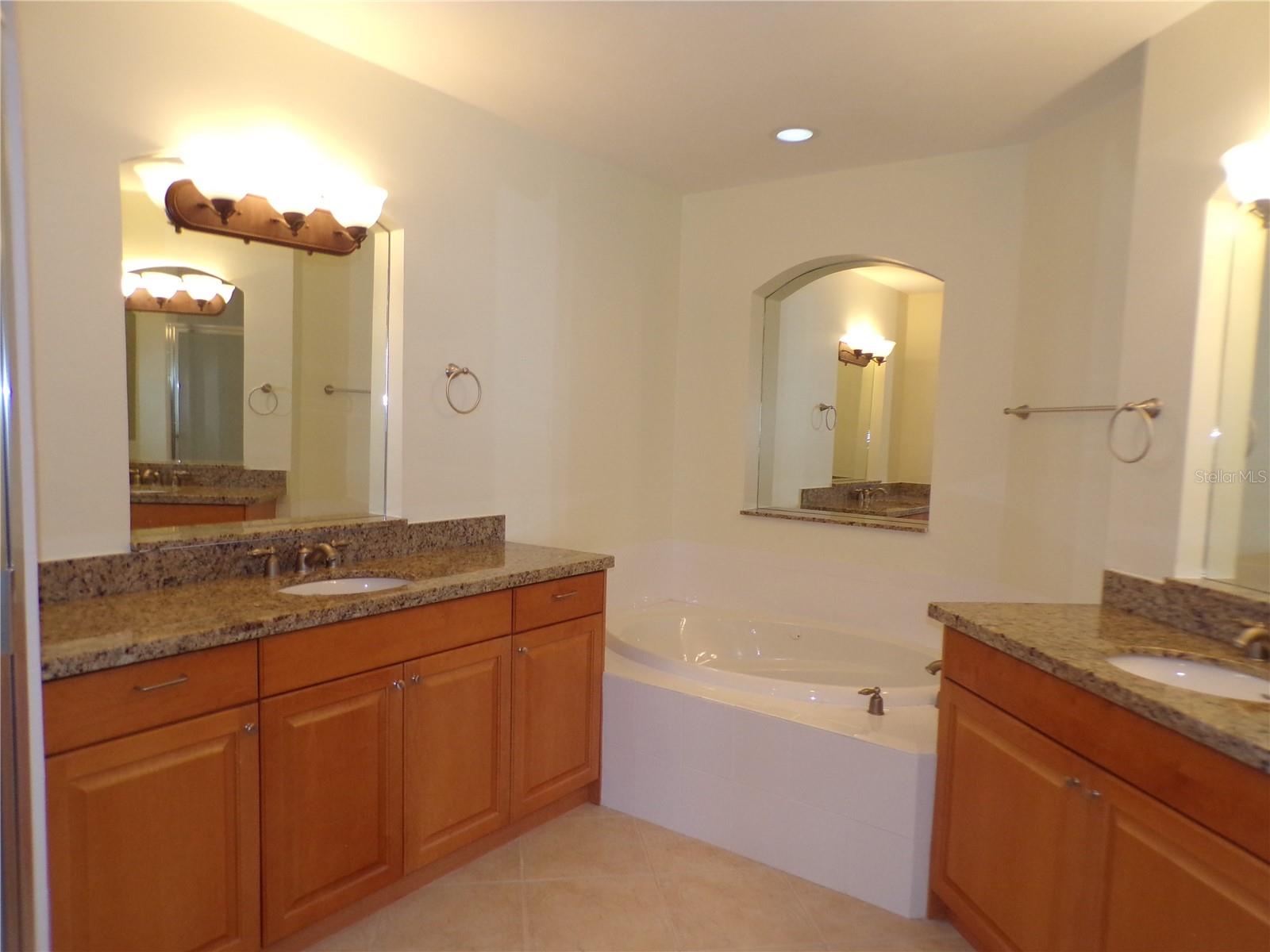 Image 14 of 30 For 89 Vivante Boulevard 402
