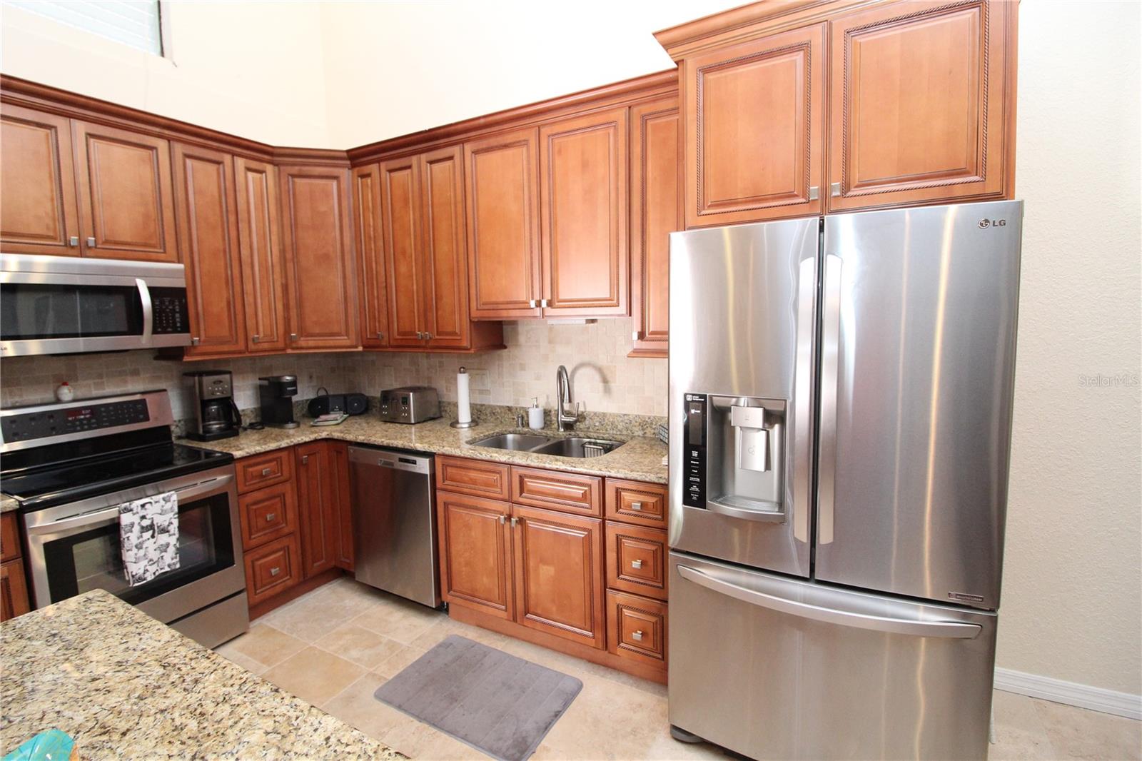 Image 11 of 77 For 25188 Marion Avenue 24