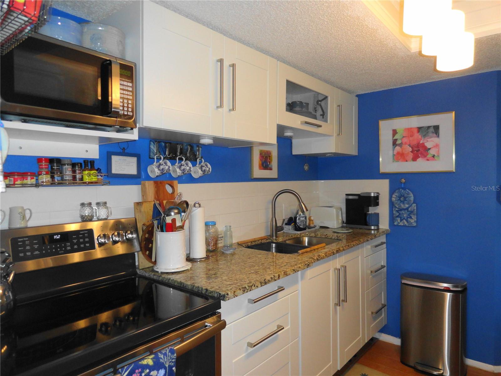Image 2 of 52 For 4022 Beaver Lane 700b