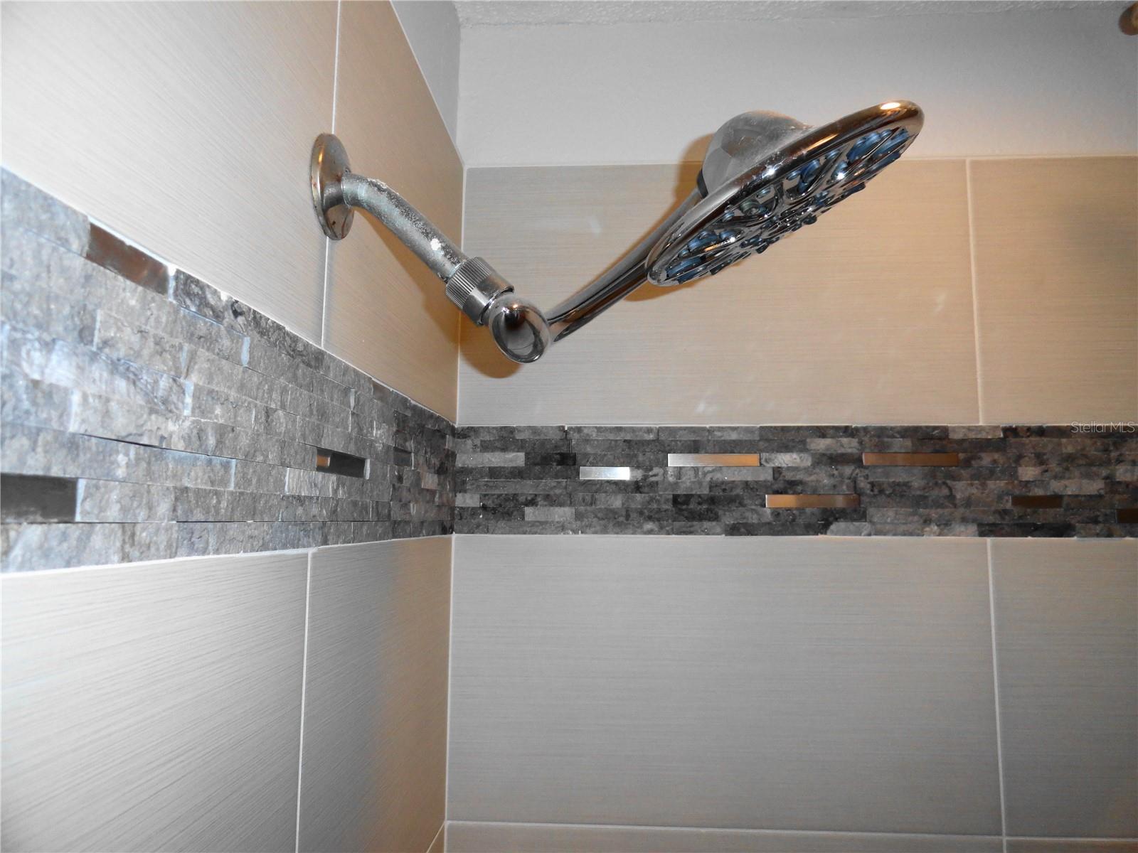 Image 42 of 52 For 4022 Beaver Lane 700b