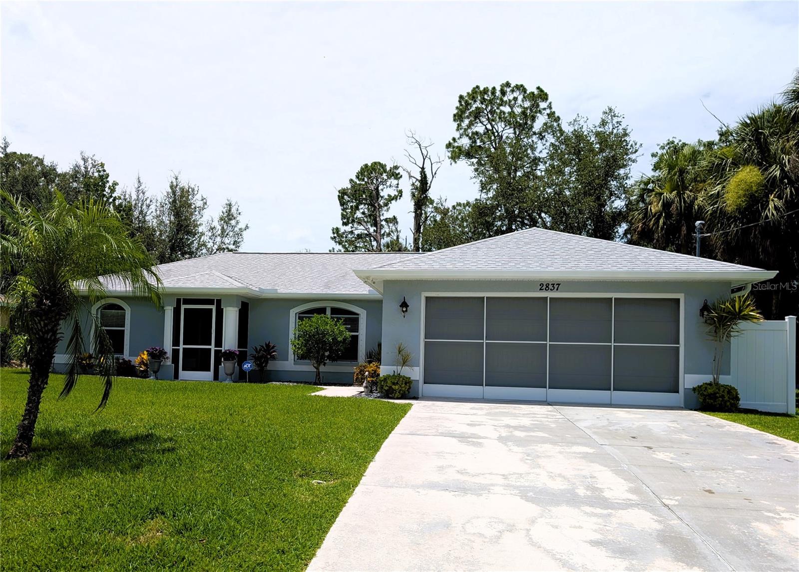Image 4 of 51 For 2837 Tishman Avenue
