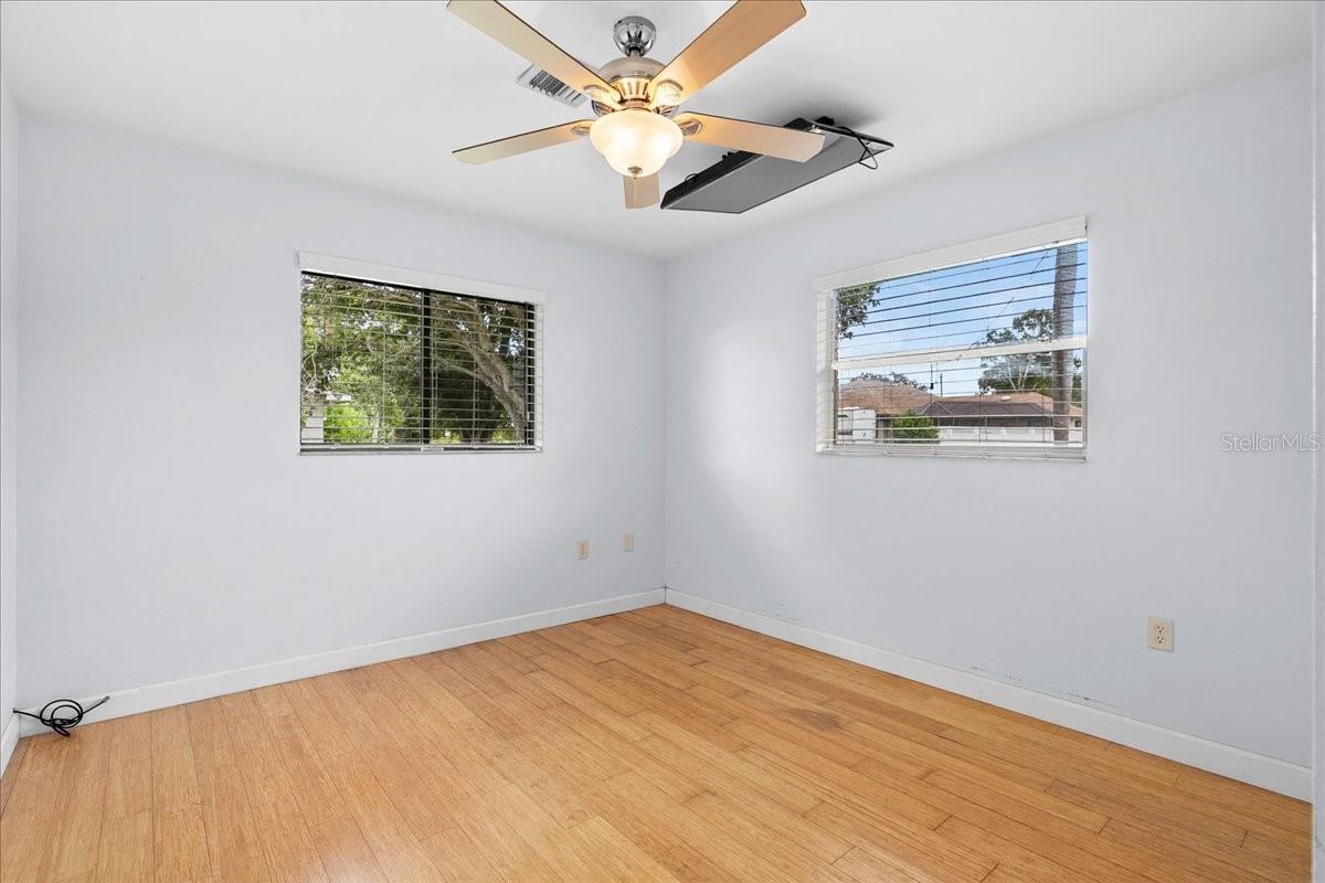 Image 18 of 26 For 572 Darwin Road