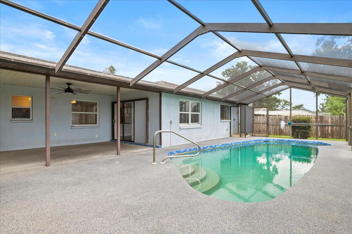 Image 2 of 26 For 572 Darwin Road