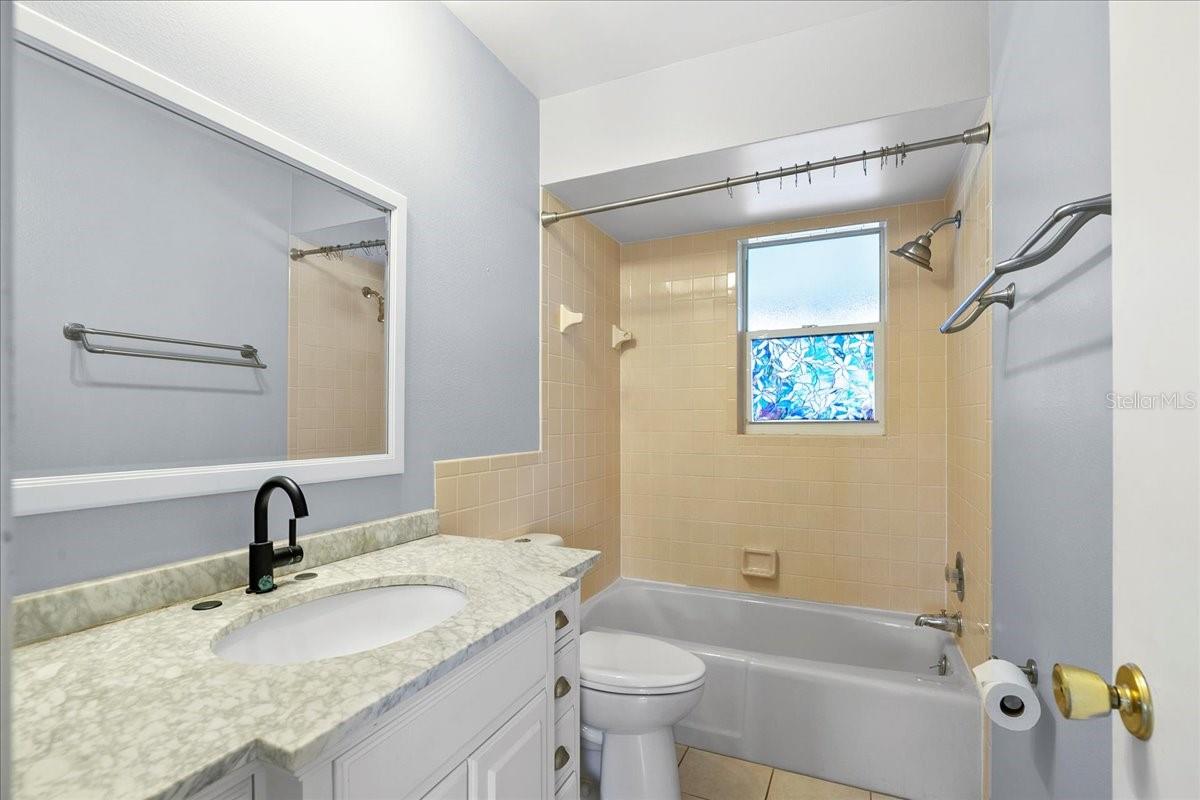 Image 22 of 26 For 572 Darwin Road