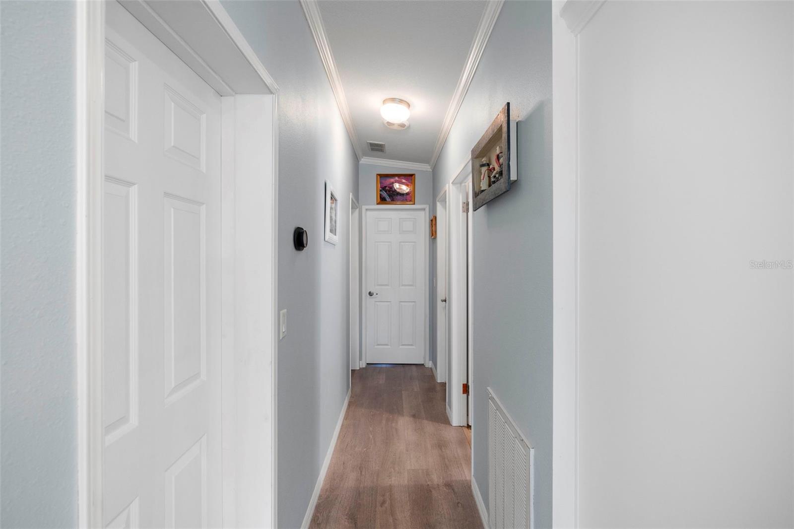 Image 16 of 38 For 27 Freeman Avenue
