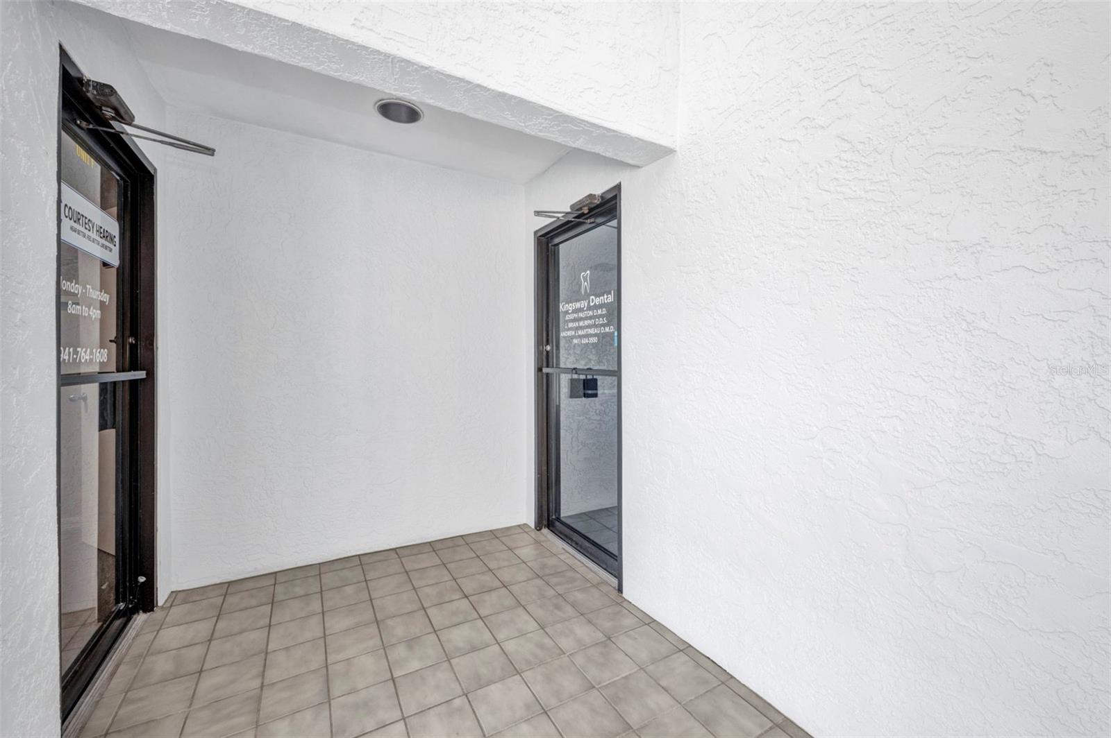 Image 8 of 30 For 3417 Tamiami Trail E