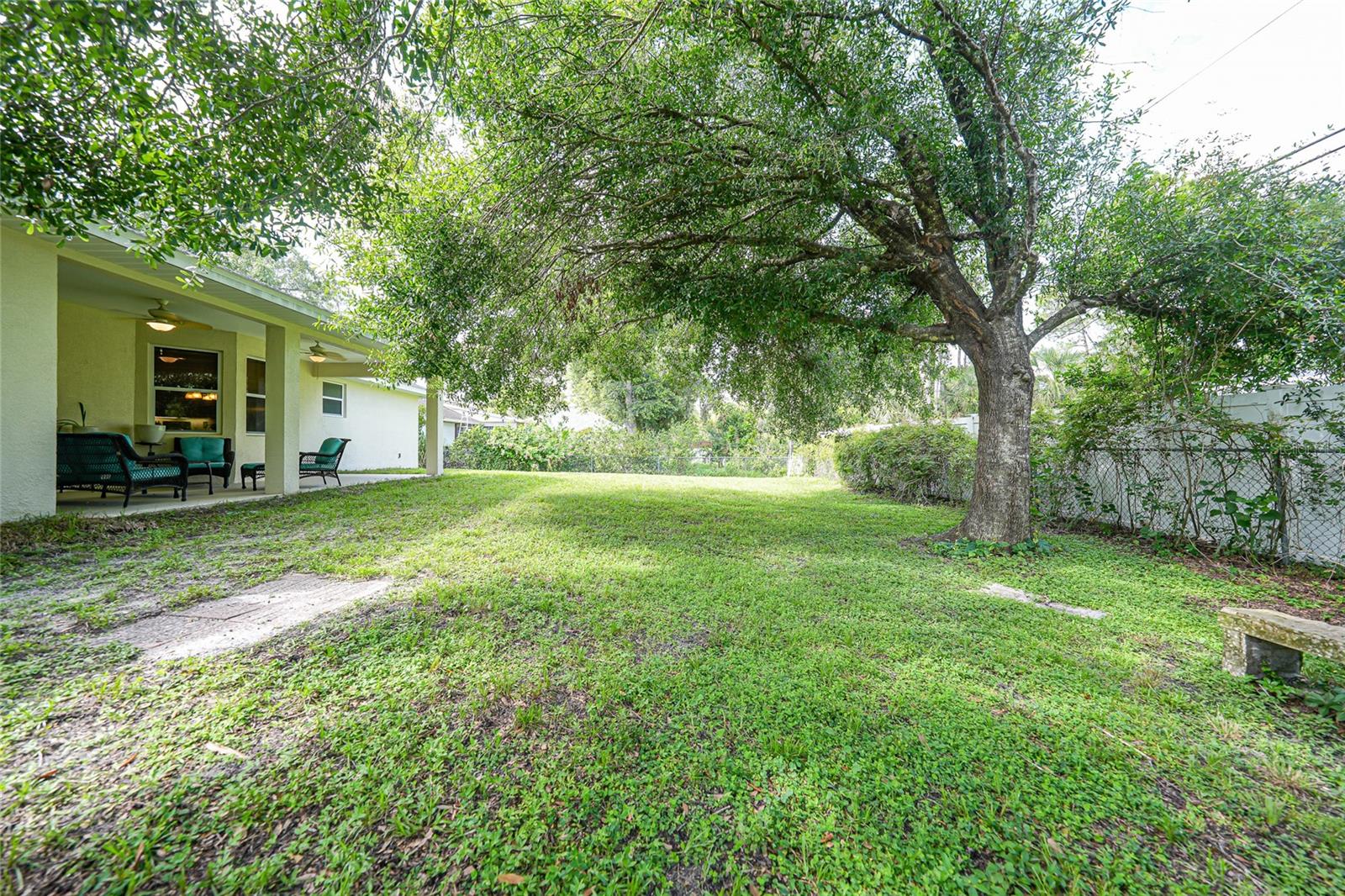 Image 44 of 55 For 2697 Parrot Street
