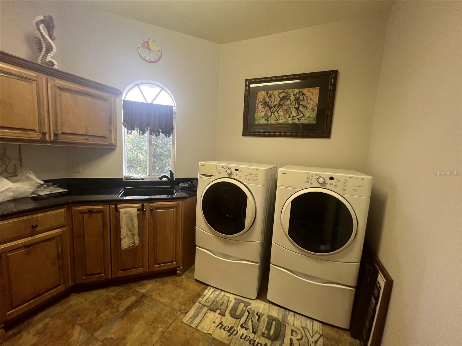 Image 34 of 98 For 4245 Spire Street