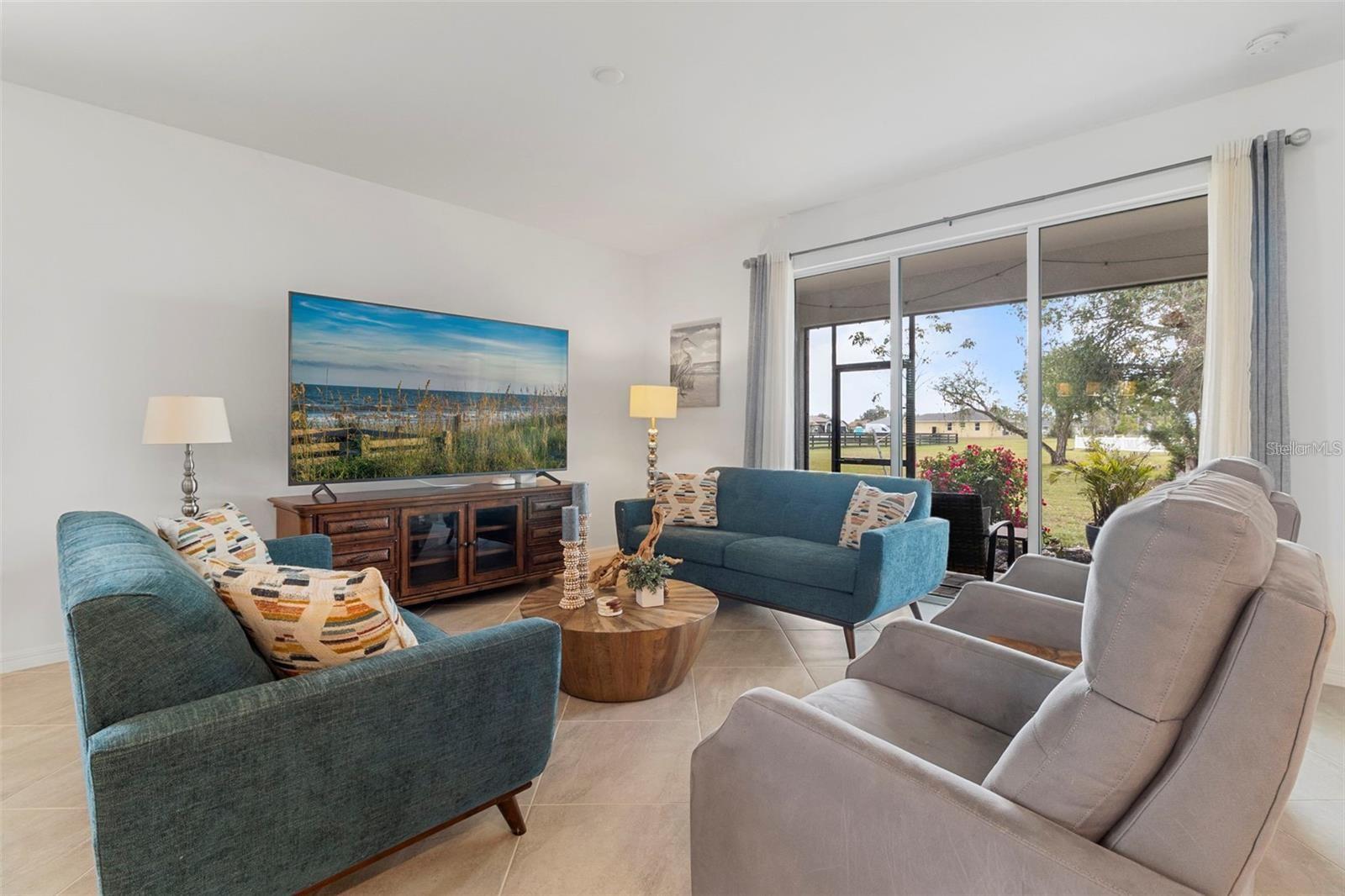 Image 12 of 47 For 25339 Alicante Drive