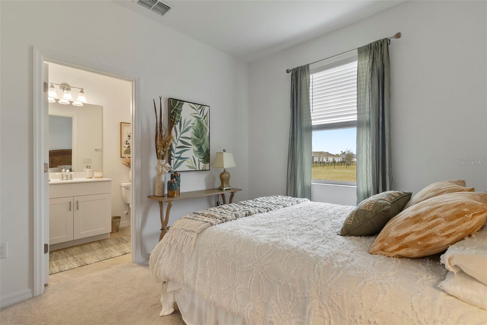 Image 29 of 47 For 25339 Alicante Drive