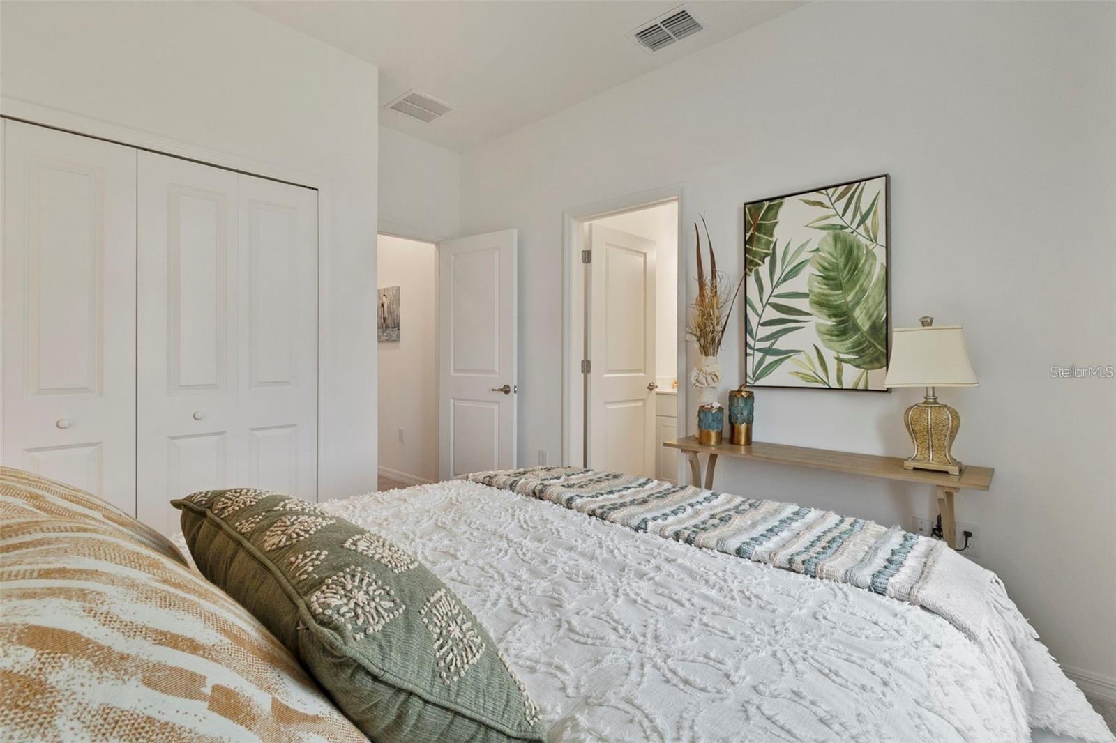 Image 31 of 47 For 25339 Alicante Drive
