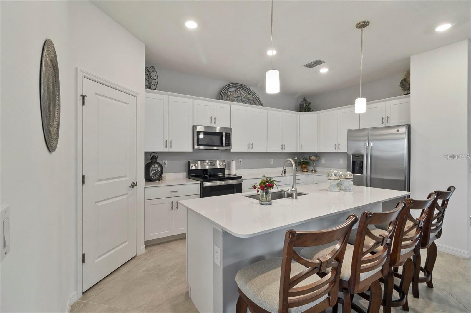 Image 5 of 47 For 25339 Alicante Drive