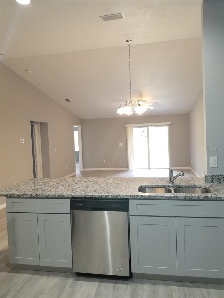Image 3 of 20 For 8529 Agate Street