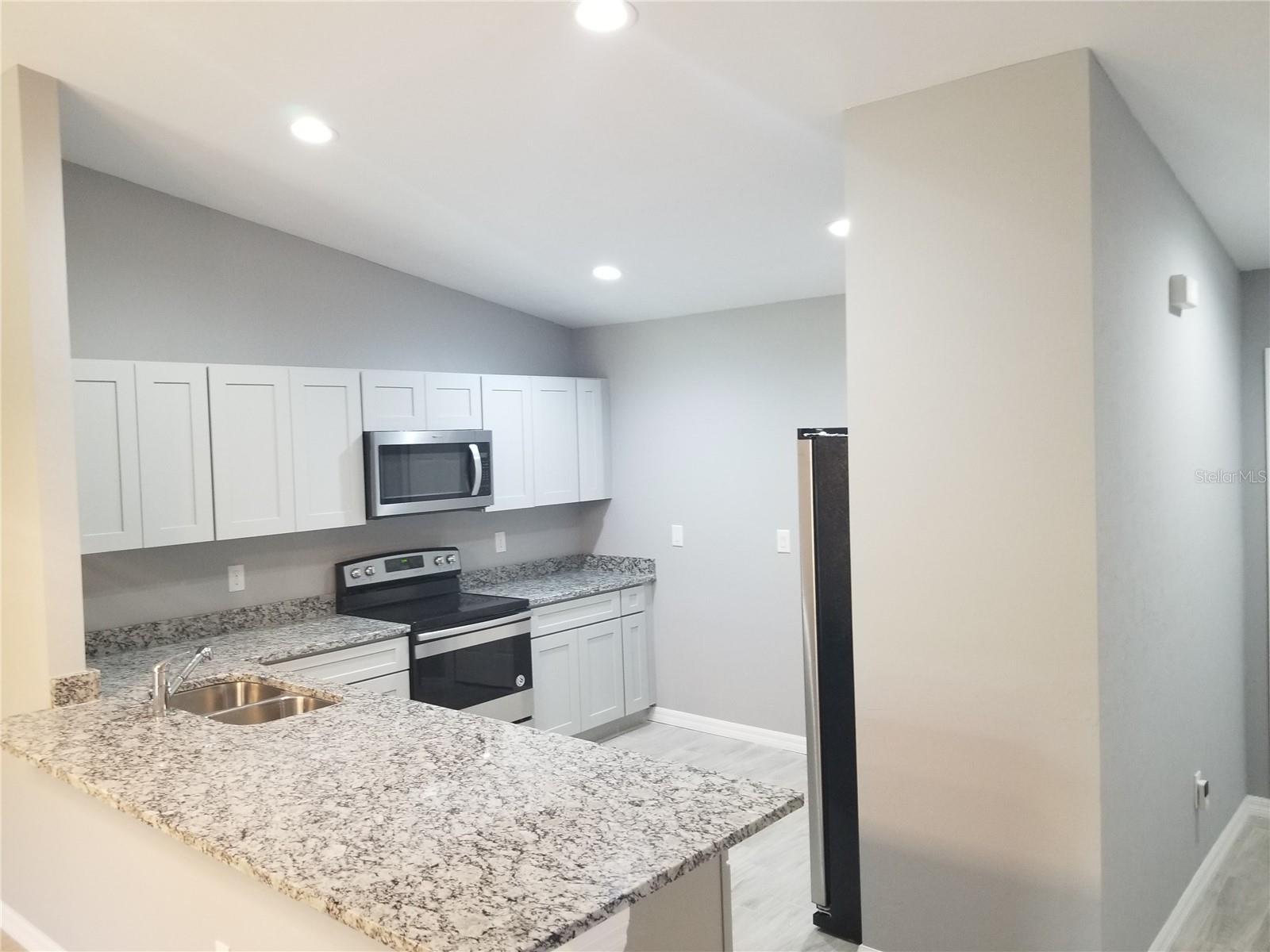 Image 6 of 20 For 8529 Agate Street