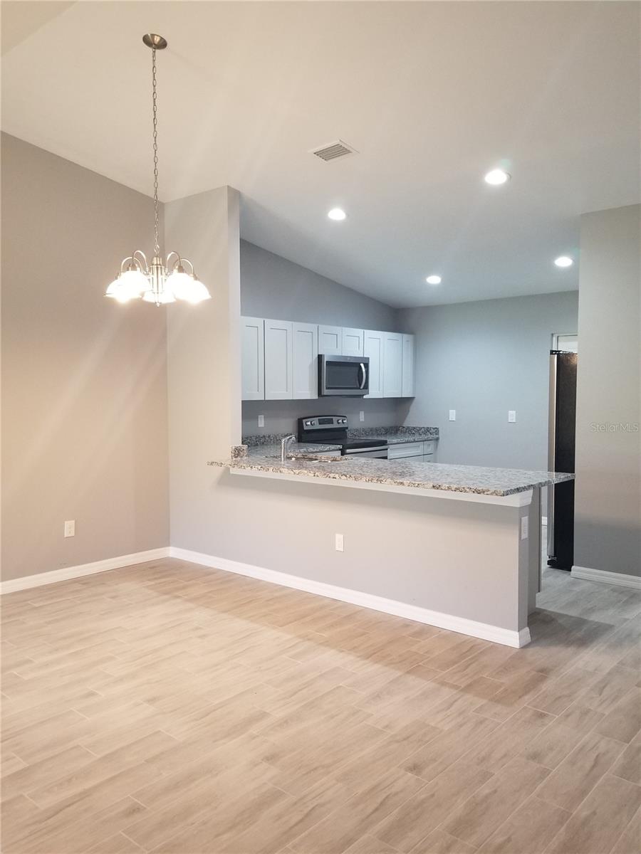 Image 7 of 20 For 8529 Agate Street