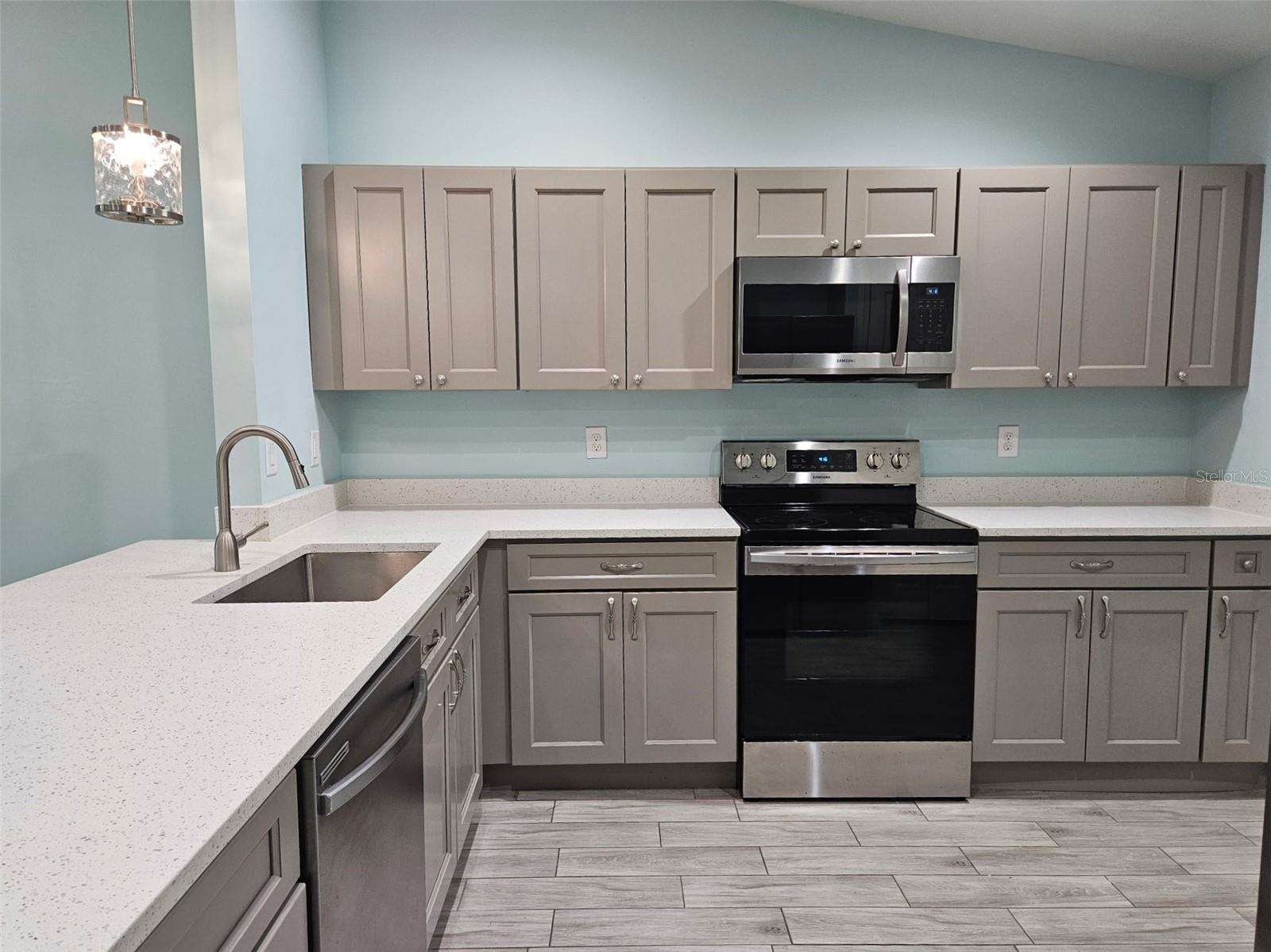Image 10 of 51 For 9471-9473 Agate Street