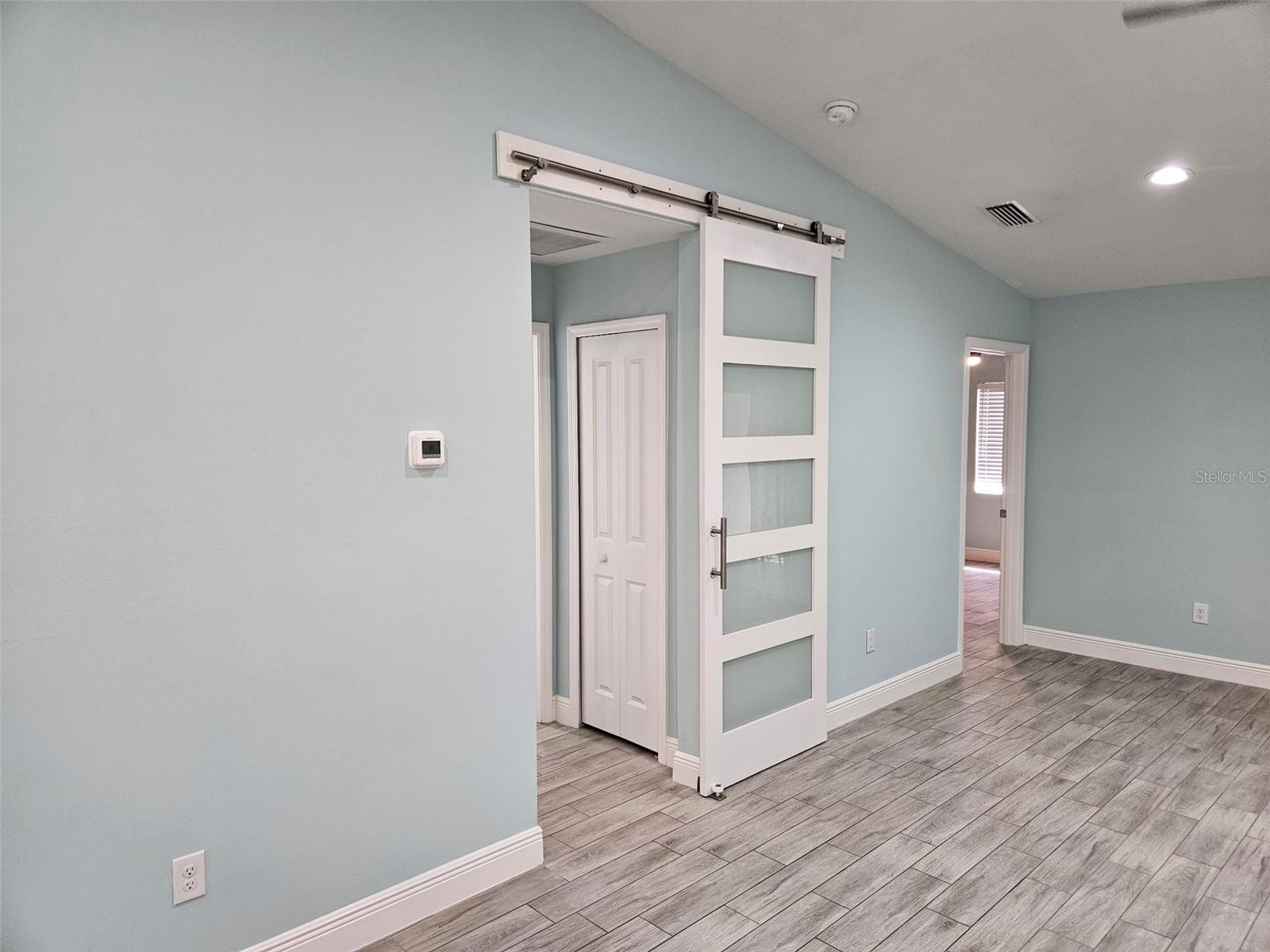 Image 23 of 51 For 9471-9473 Agate Street