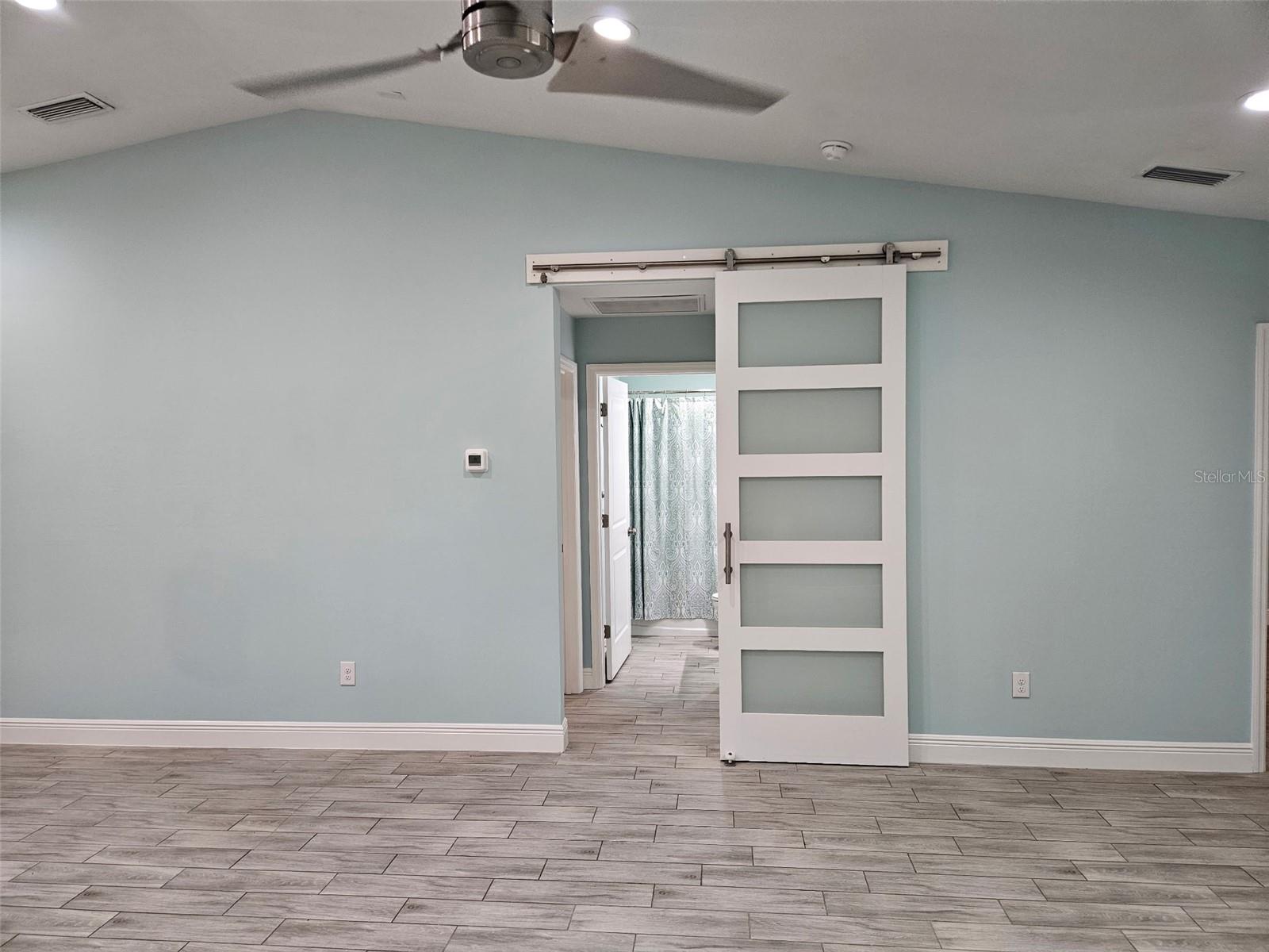 Image 24 of 51 For 9471-9473 Agate Street