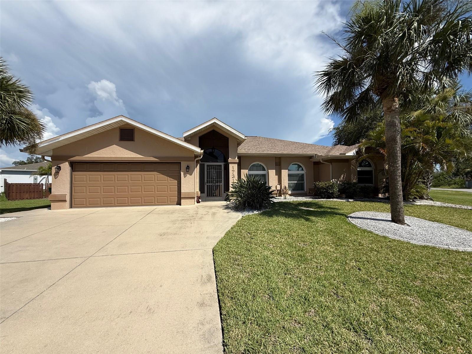 Image 4 of 30 For 17315 Sabrina Circle