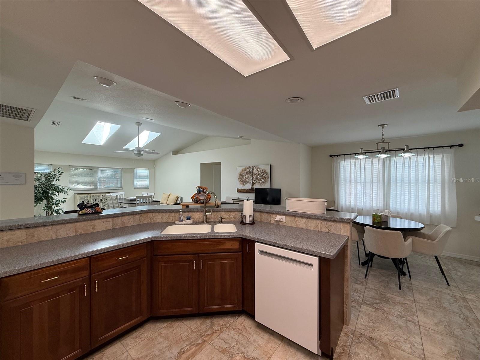 Image 9 of 30 For 17315 Sabrina Circle