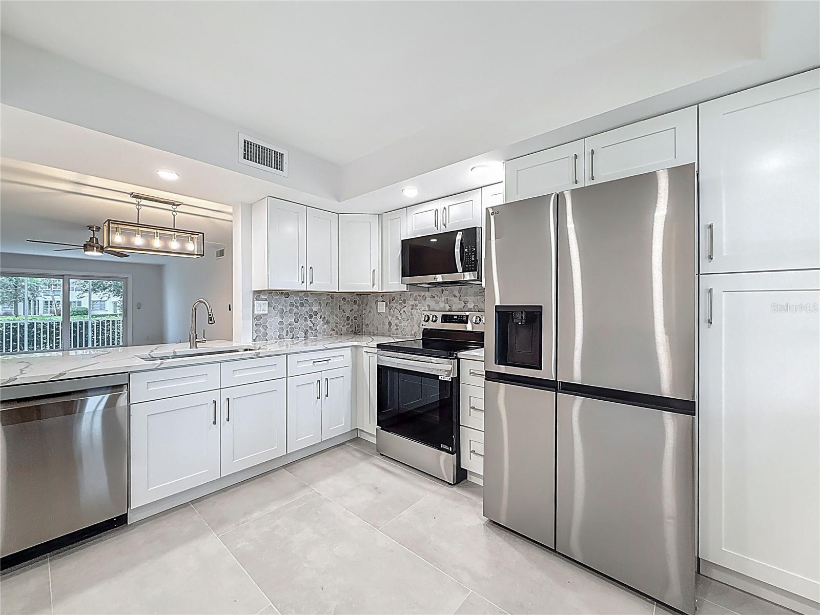 Image 13 of 42 For 4701 Martinique Drive L1
