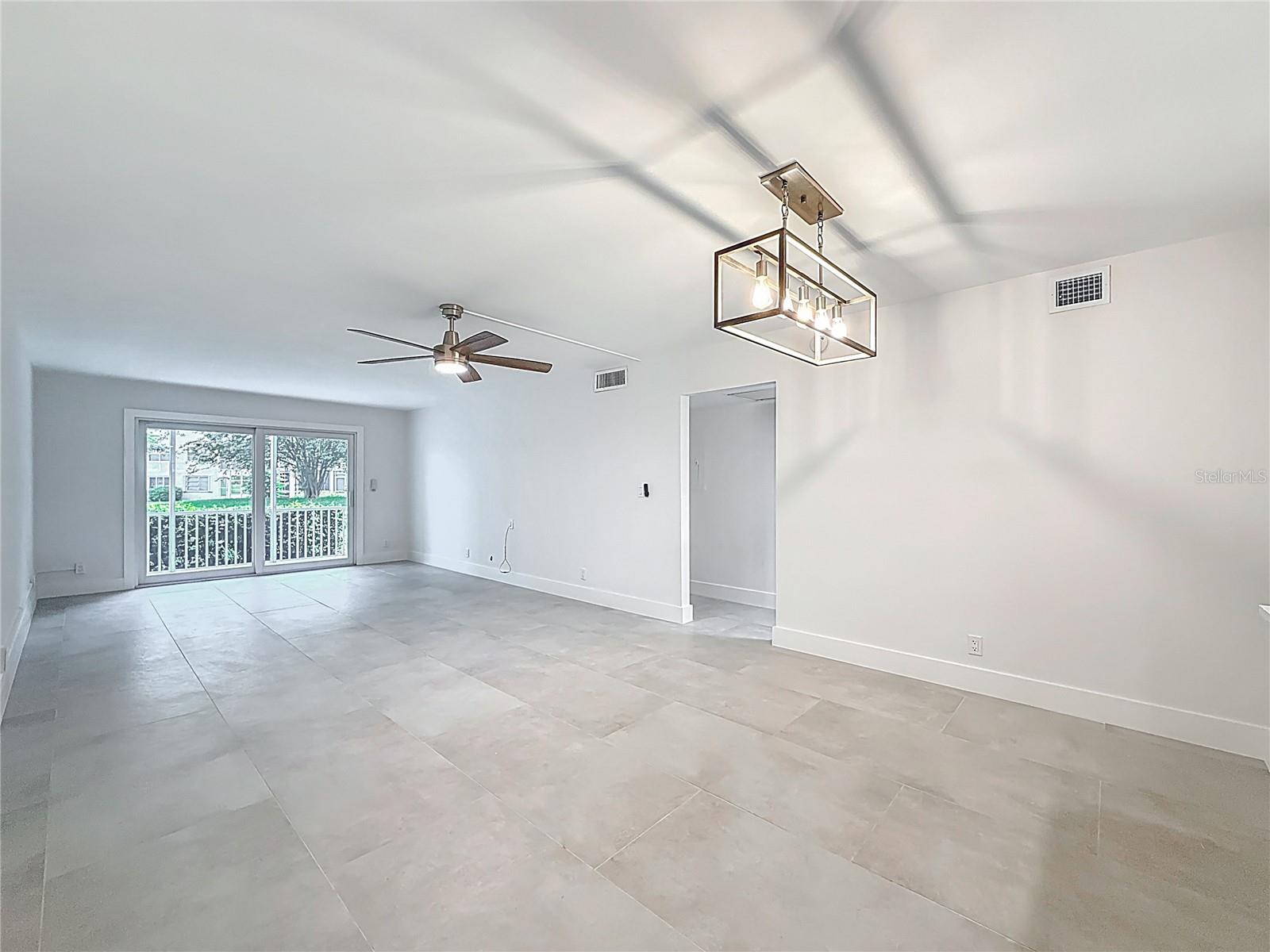 Image 16 of 42 For 4701 Martinique Drive L1