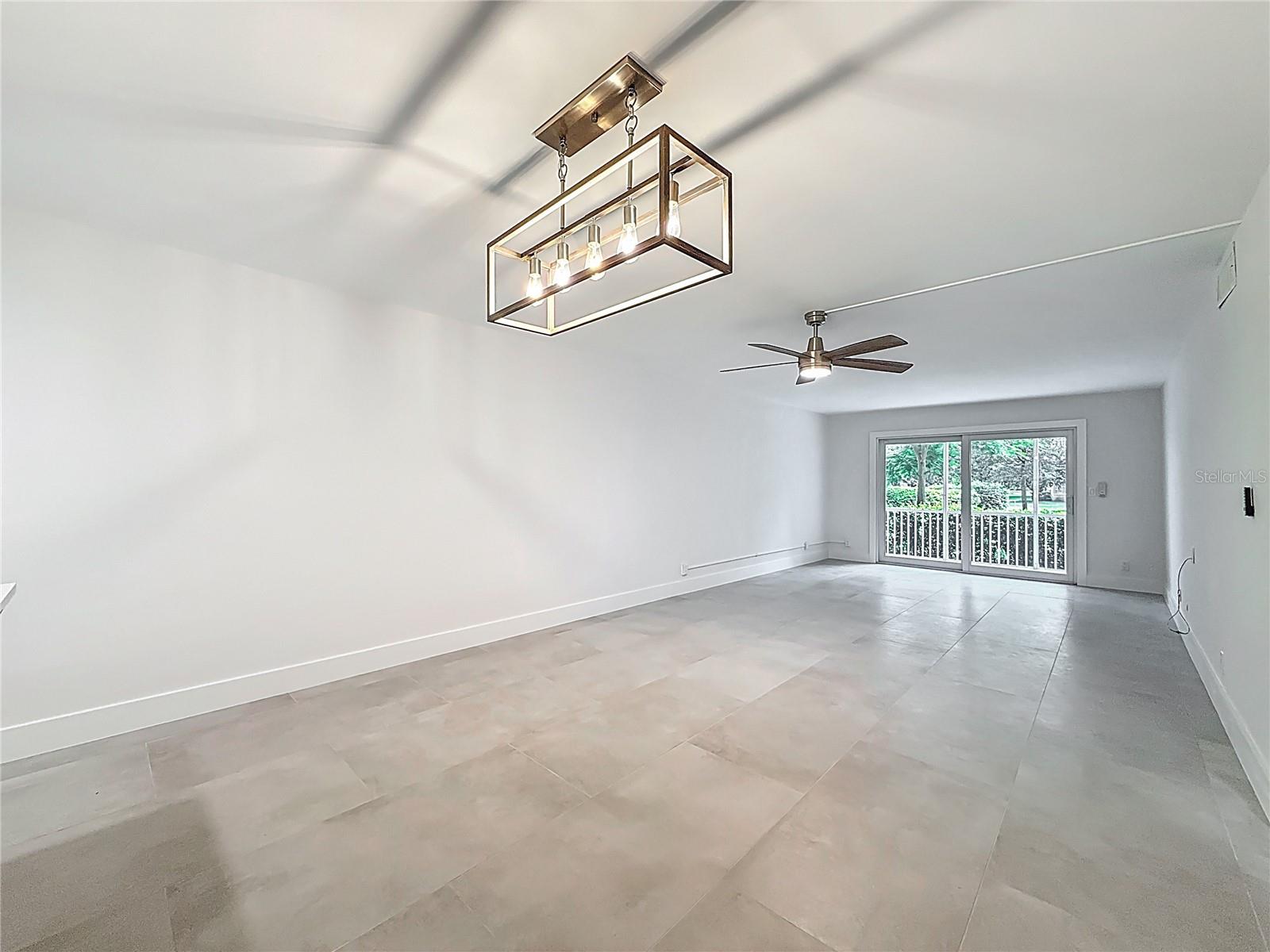 Image 18 of 42 For 4701 Martinique Drive L1