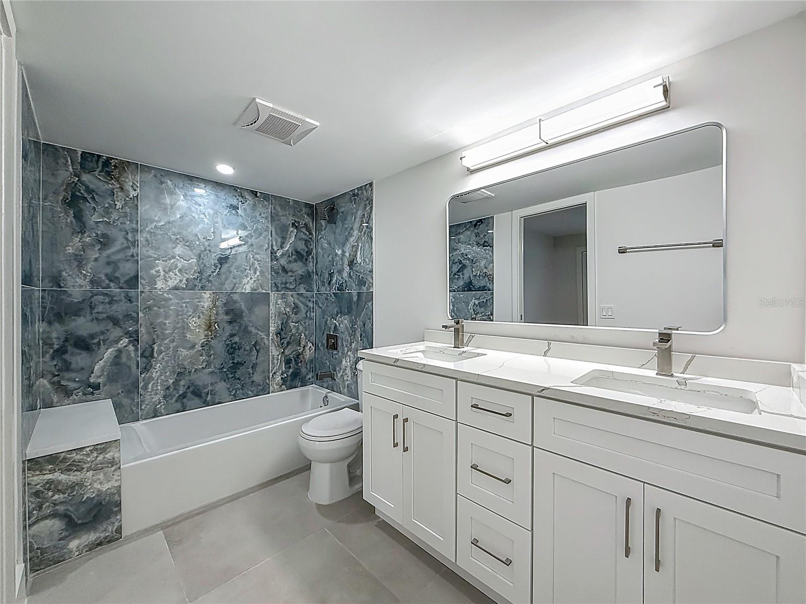 Image 31 of 42 For 4701 Martinique Drive L1