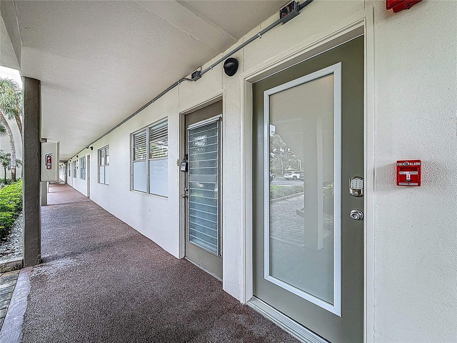 Image 4 of 42 For 4701 Martinique Drive L1