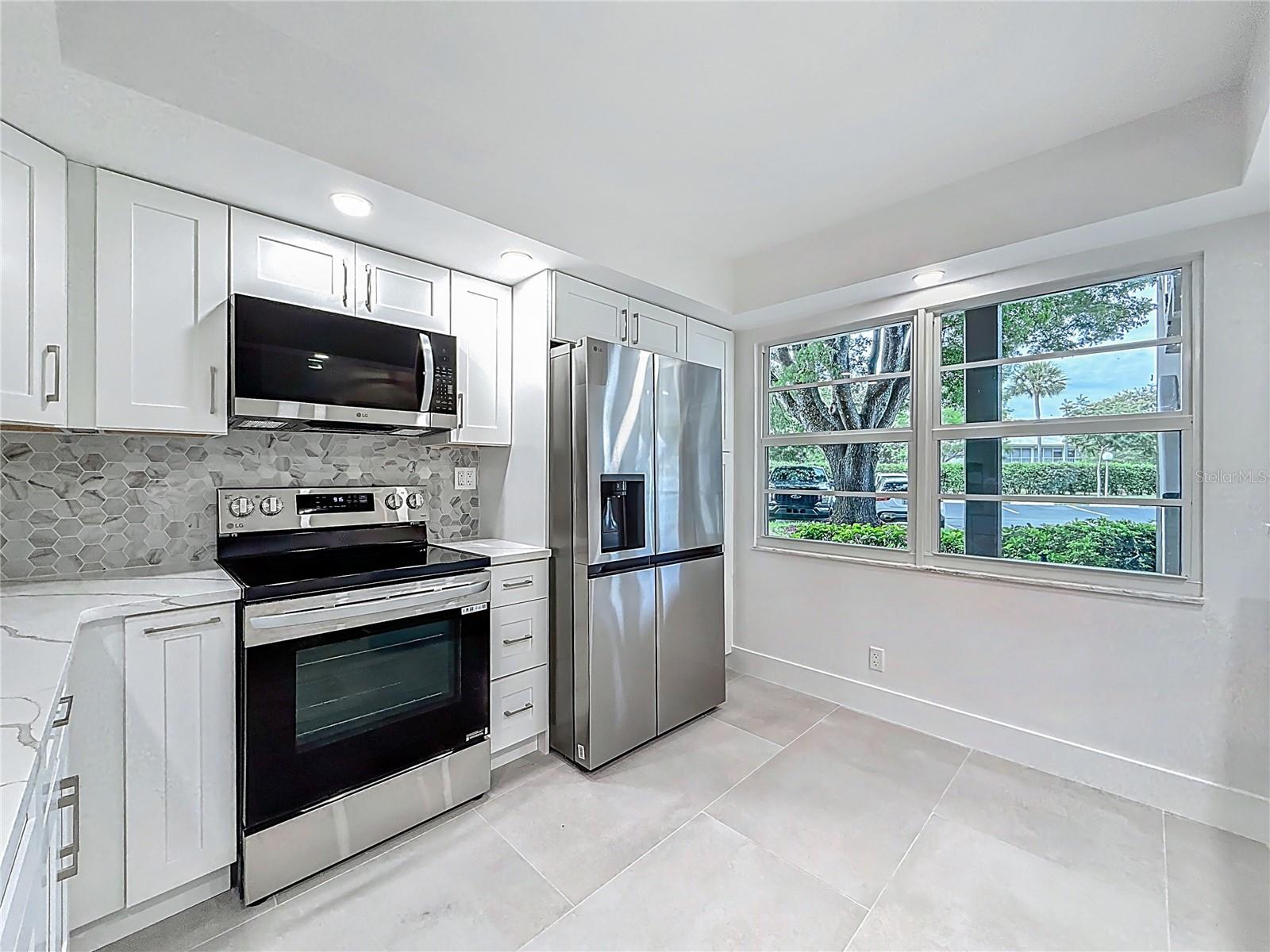 Image 8 of 42 For 4701 Martinique Drive L1