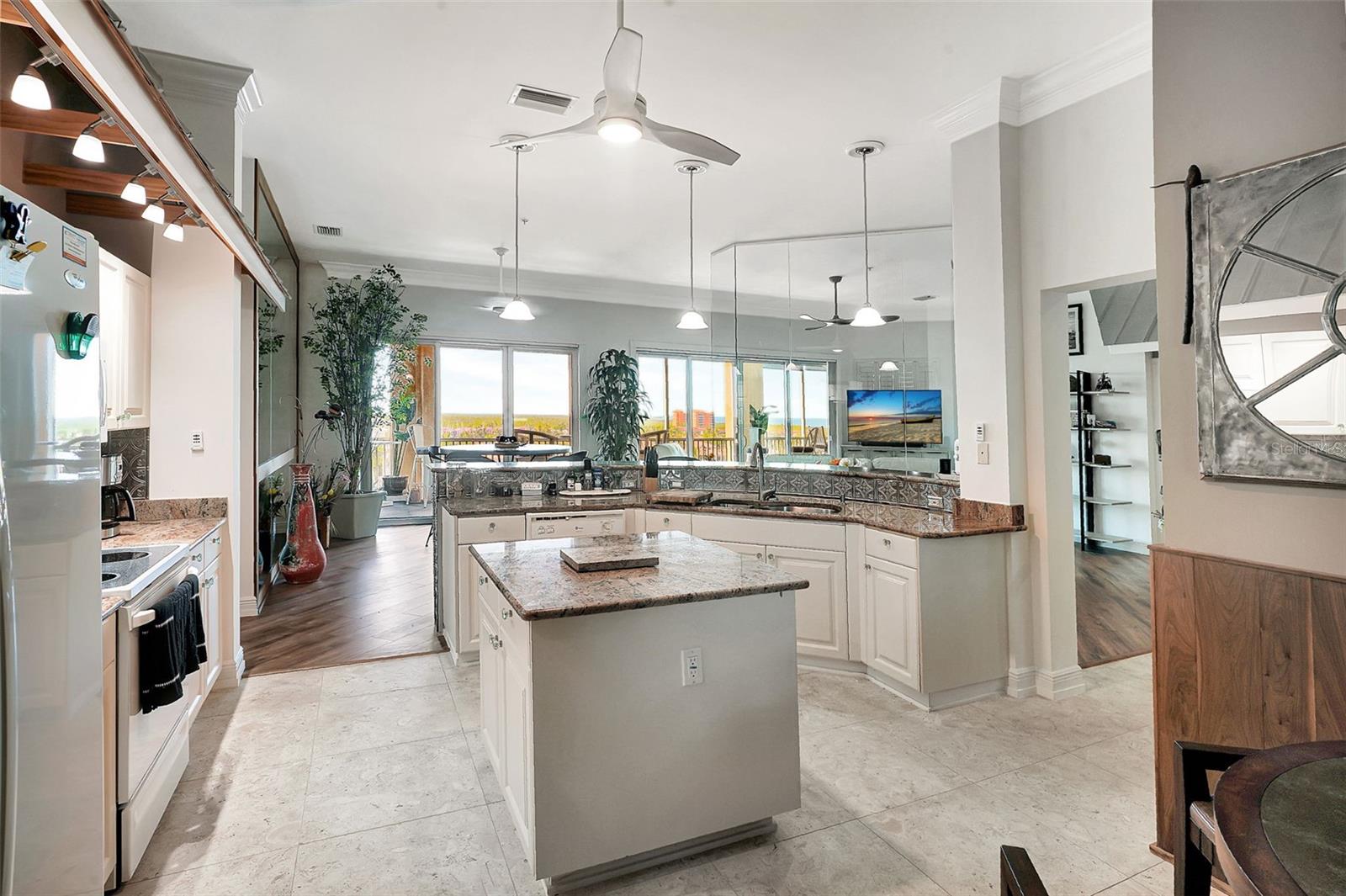 Image 13 of 58 For 2060 Matecumbe Key Road 2803