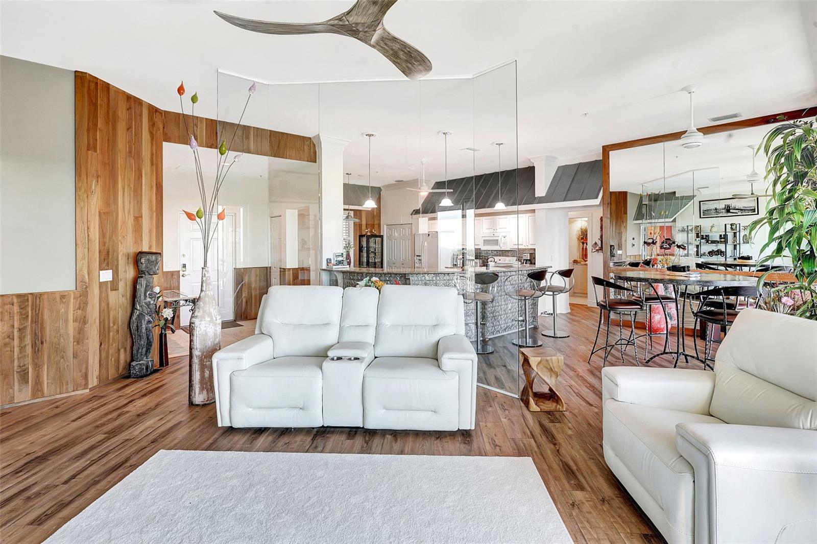Image 18 of 58 For 2060 Matecumbe Key Road 2803