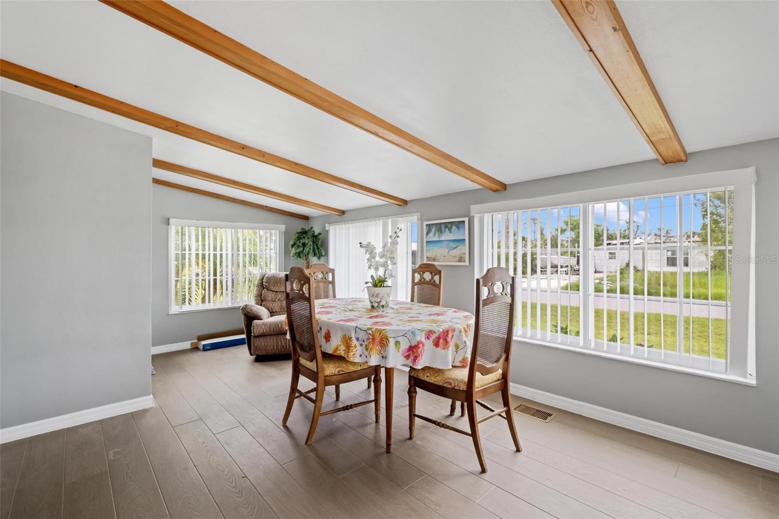 Image 7 of 27 For 14505 Frizzell Road