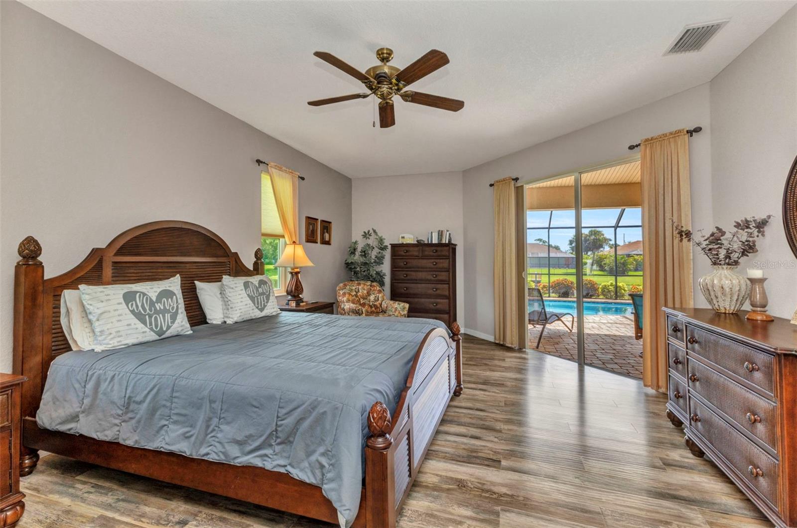 Image 14 of 100 For 771 Rotonda Circle