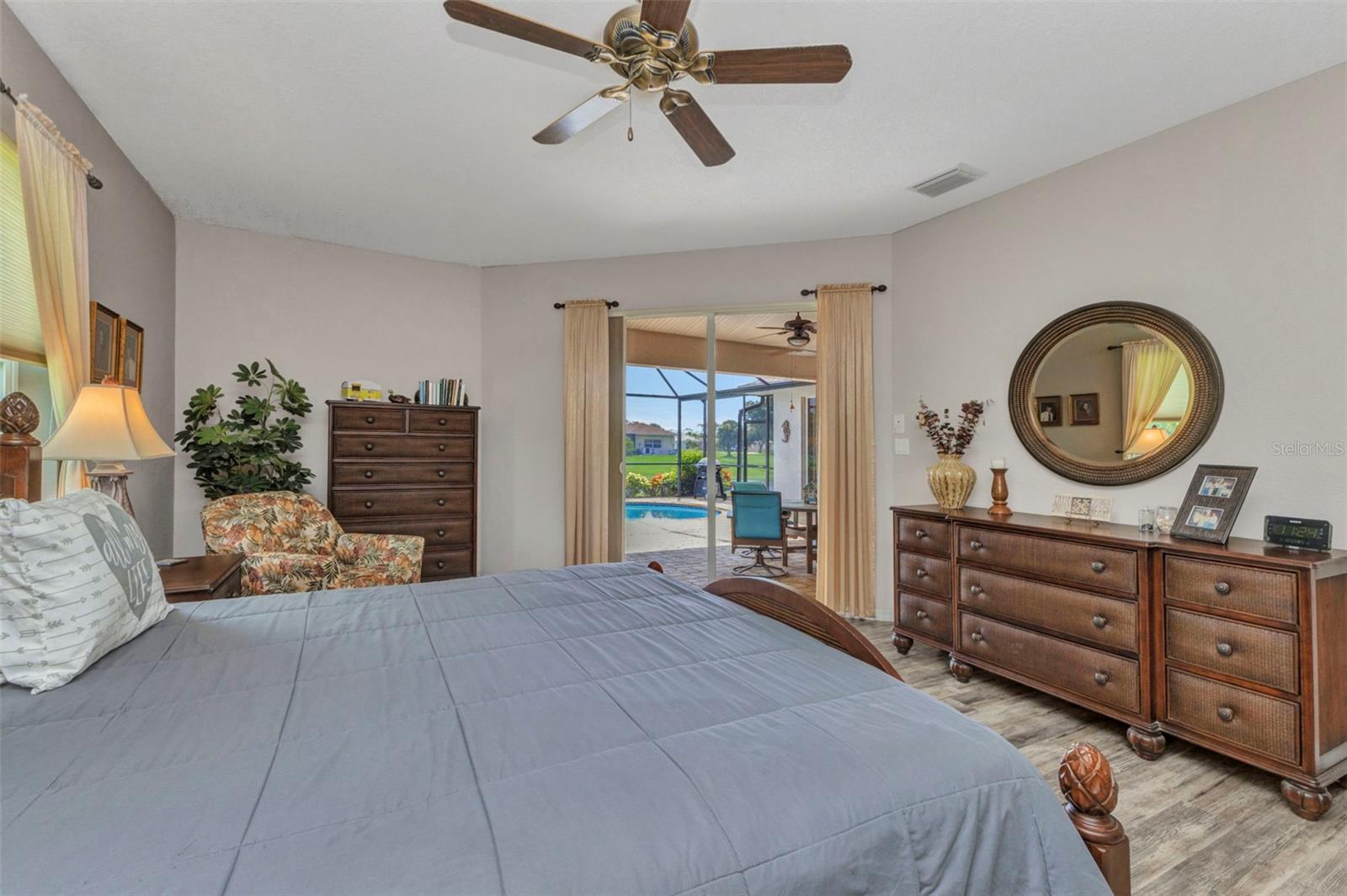 Image 15 of 100 For 771 Rotonda Circle
