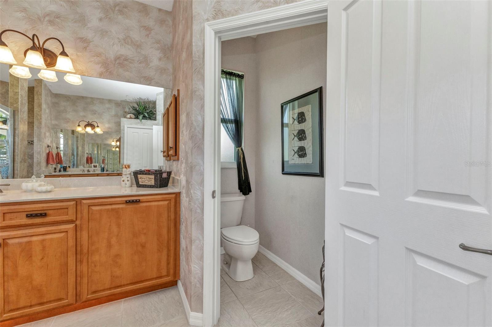 Image 24 of 100 For 771 Rotonda Circle