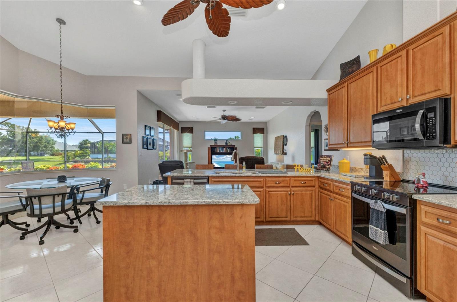 Image 32 of 100 For 771 Rotonda Circle