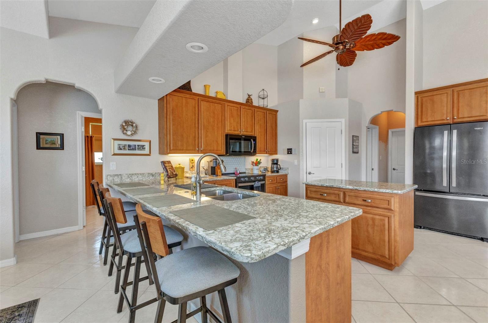 Image 37 of 100 For 771 Rotonda Circle