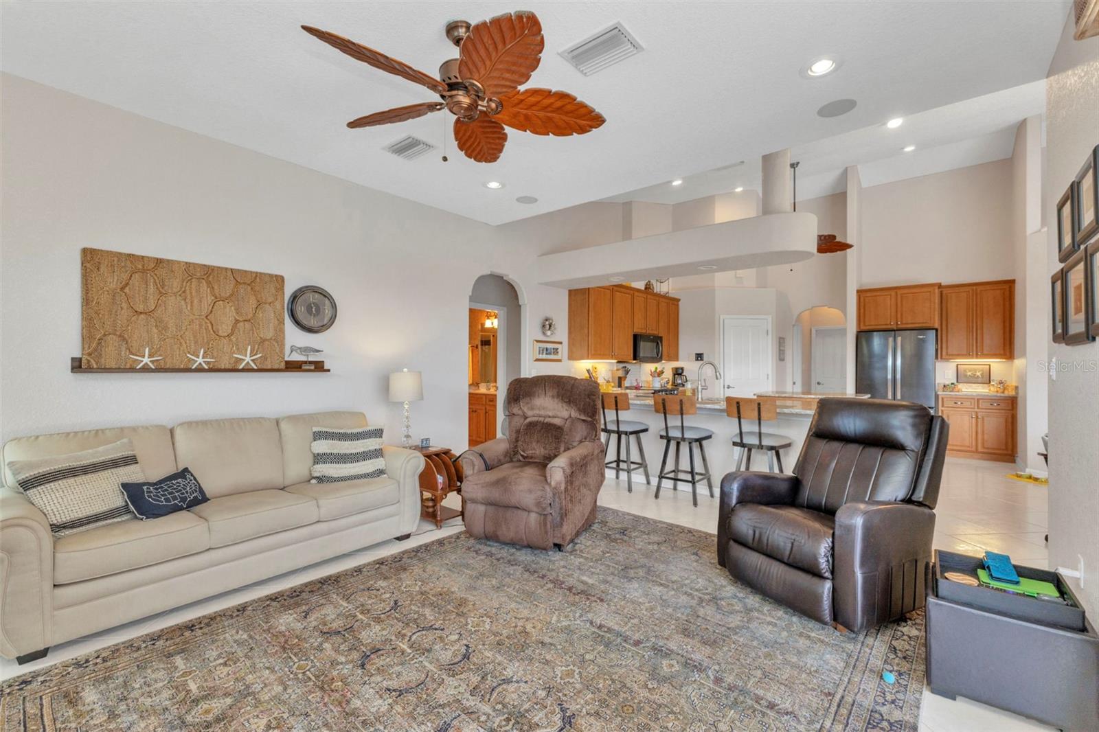 Image 40 of 100 For 771 Rotonda Circle